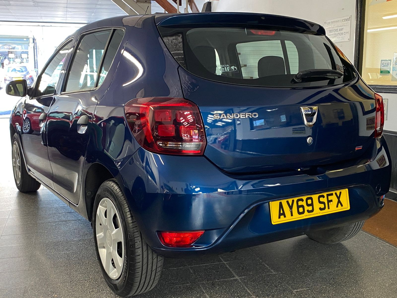 Dacia Sandero 0.9 TCe Essential Hatchback 5dr Petrol Manual Euro 6 (s/s) (90 ps) 5dr Manual 2019
