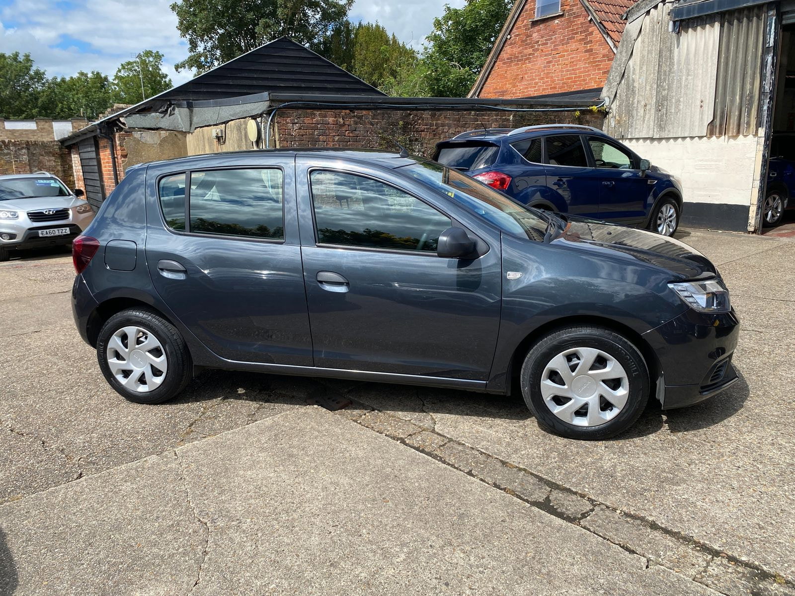 Dacia Sandero 1.0 SCe Essential Hatchback 5dr Petrol Manual Euro 6 (75 ps) 5dr Manual 2018