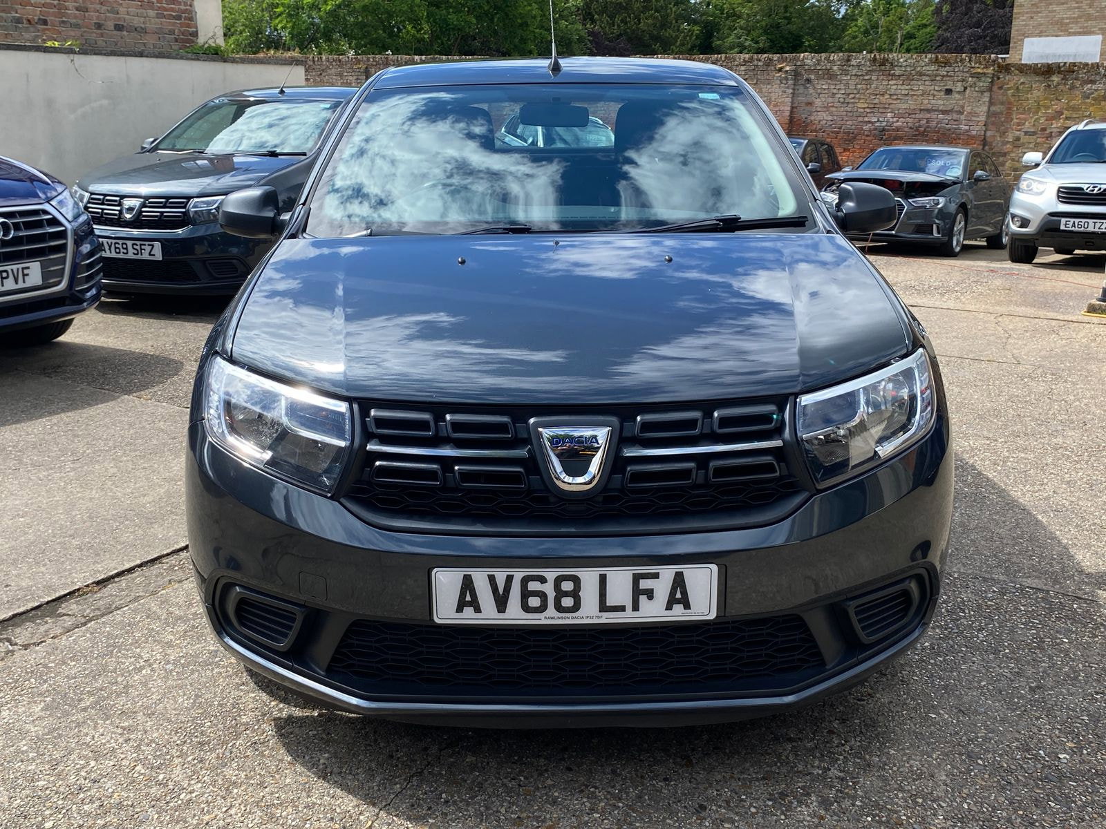 Dacia Sandero 1.0 SCe Essential Hatchback 5dr Petrol Manual Euro 6 (75 ps) 5dr Manual 2018
