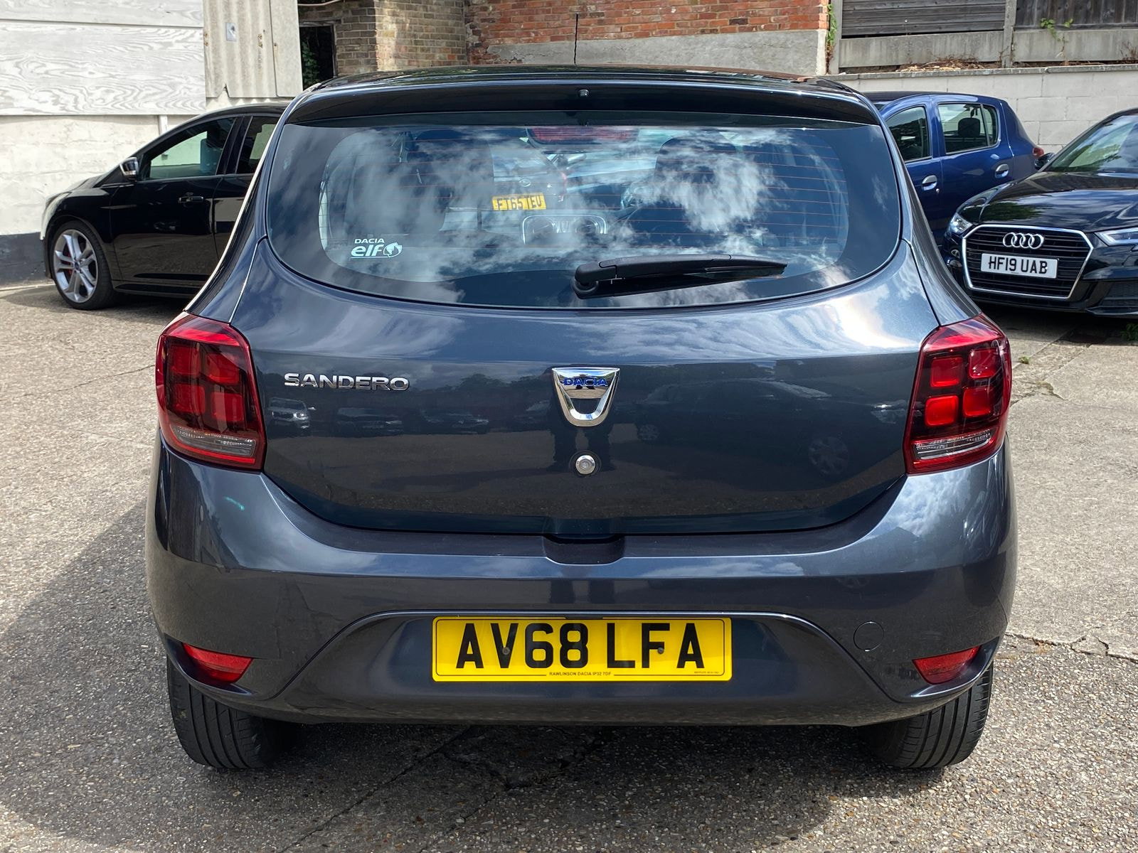 Dacia Sandero 1.0 SCe Essential Hatchback 5dr Petrol Manual Euro 6 (75 ps) 5dr Manual 2018