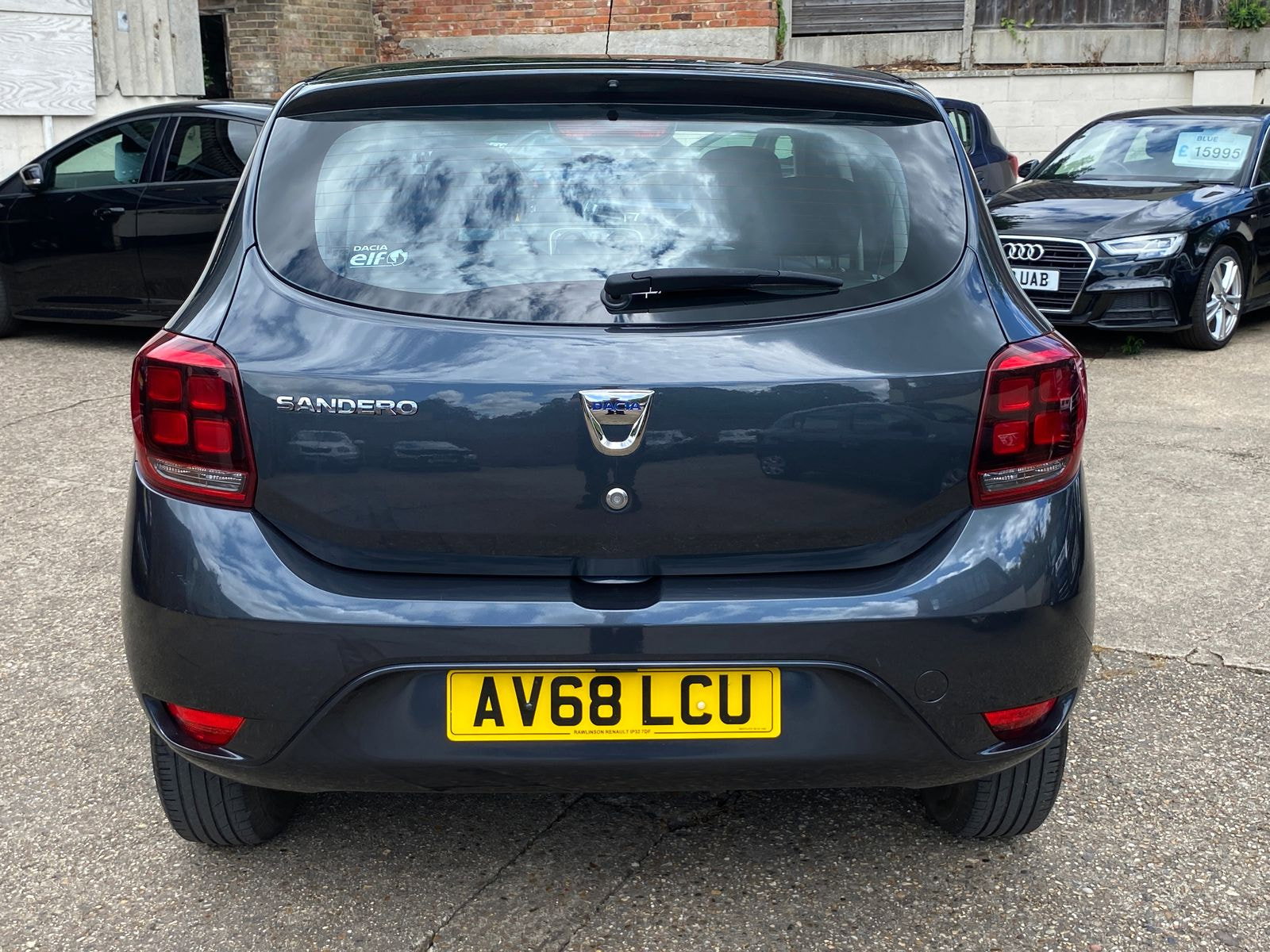 Dacia Sandero 1.0 SCe Essential Hatchback 5dr Petrol Manual Euro 6 (75 ps) 5dr Manual 2018