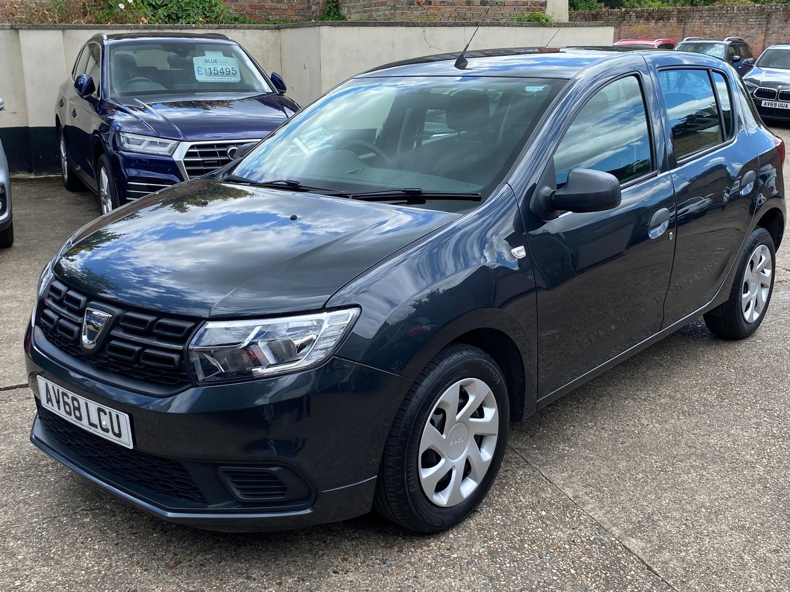 Dacia Sandero 1.0 SCe Essential Hatchback 5dr Petrol Manual Euro 6 (75 ps) 5dr Manual 2018