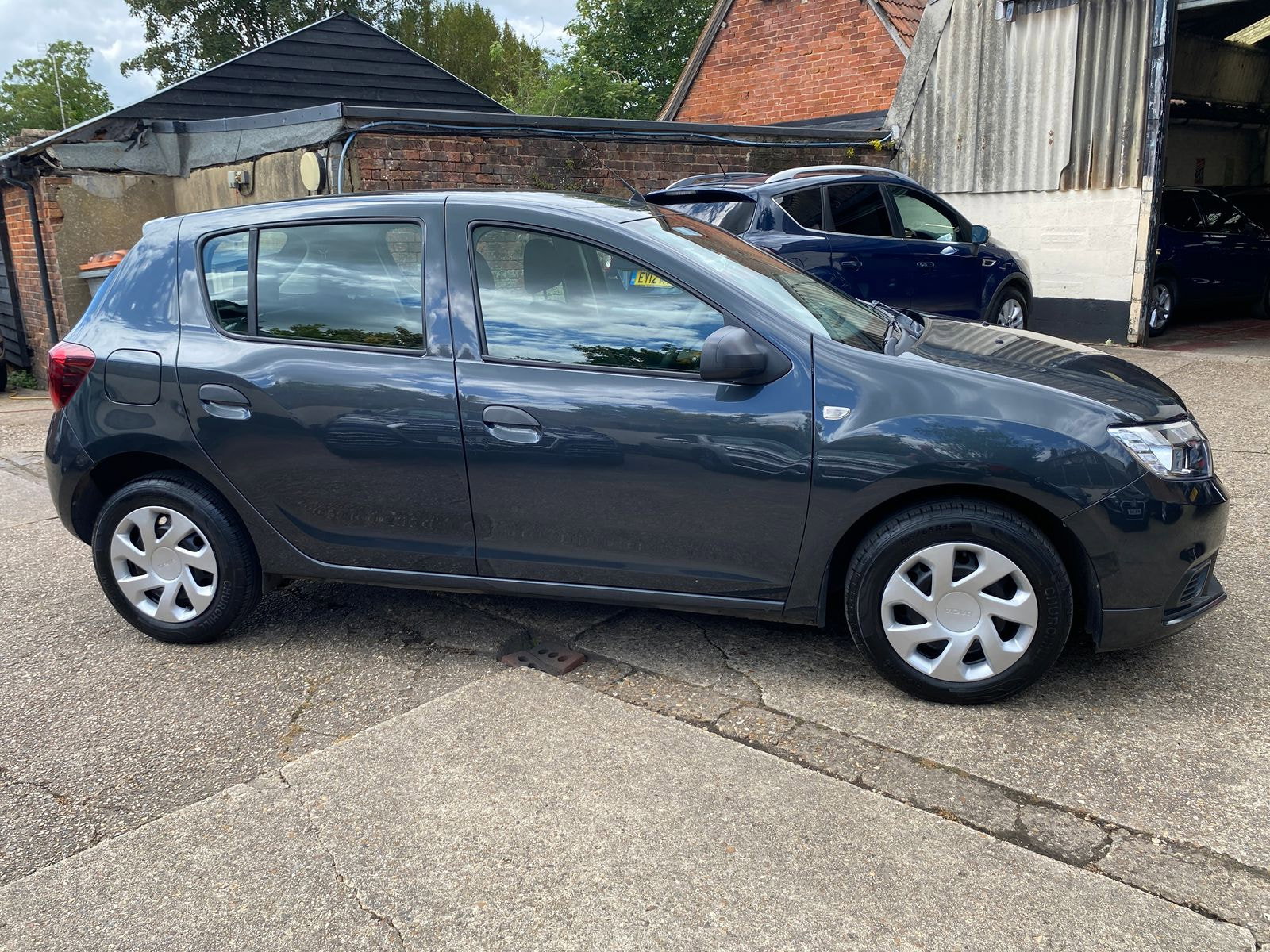 Dacia Sandero 1.0 SCe Essential Hatchback 5dr Petrol Manual Euro 6 (75 ps) 5dr Manual 2018