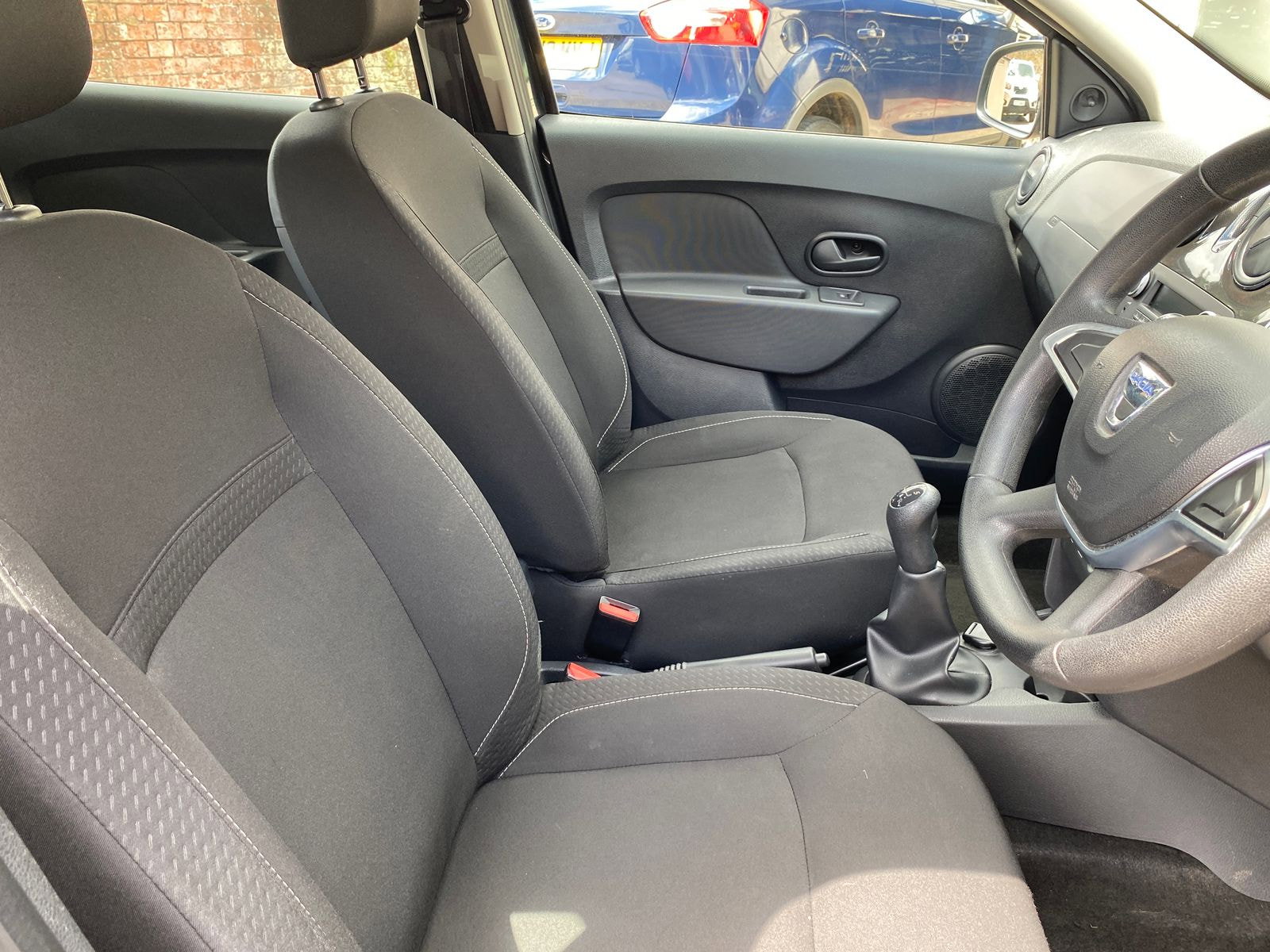 Dacia Sandero 1.0 SCe Essential Hatchback 5dr Petrol Manual Euro 6 (75 ps) 5dr Manual 2018