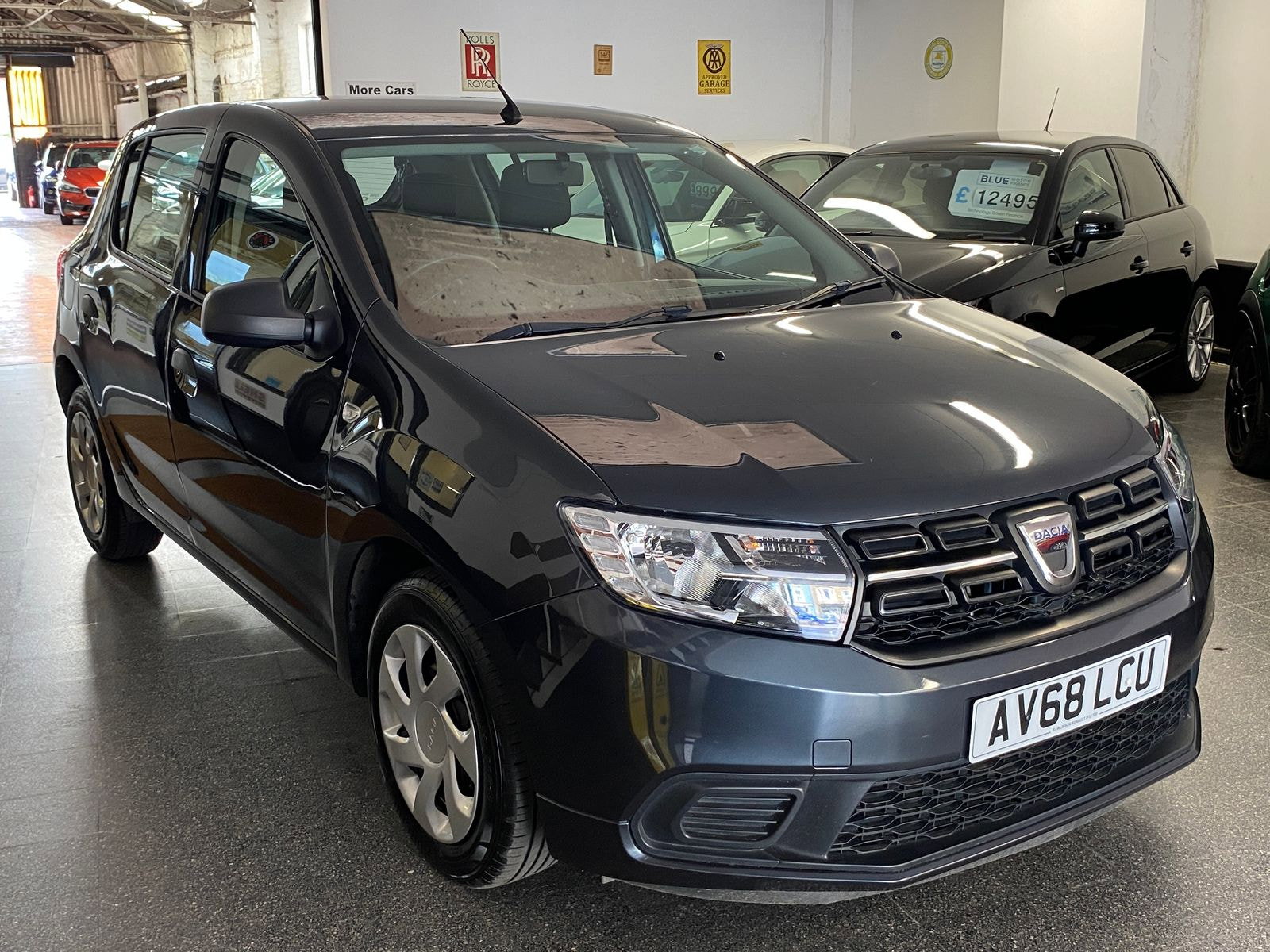 Dacia Sandero 1.0 SCe Essential Hatchback 5dr Petrol Manual Euro 6 (75 ps) 5dr Manual 2018