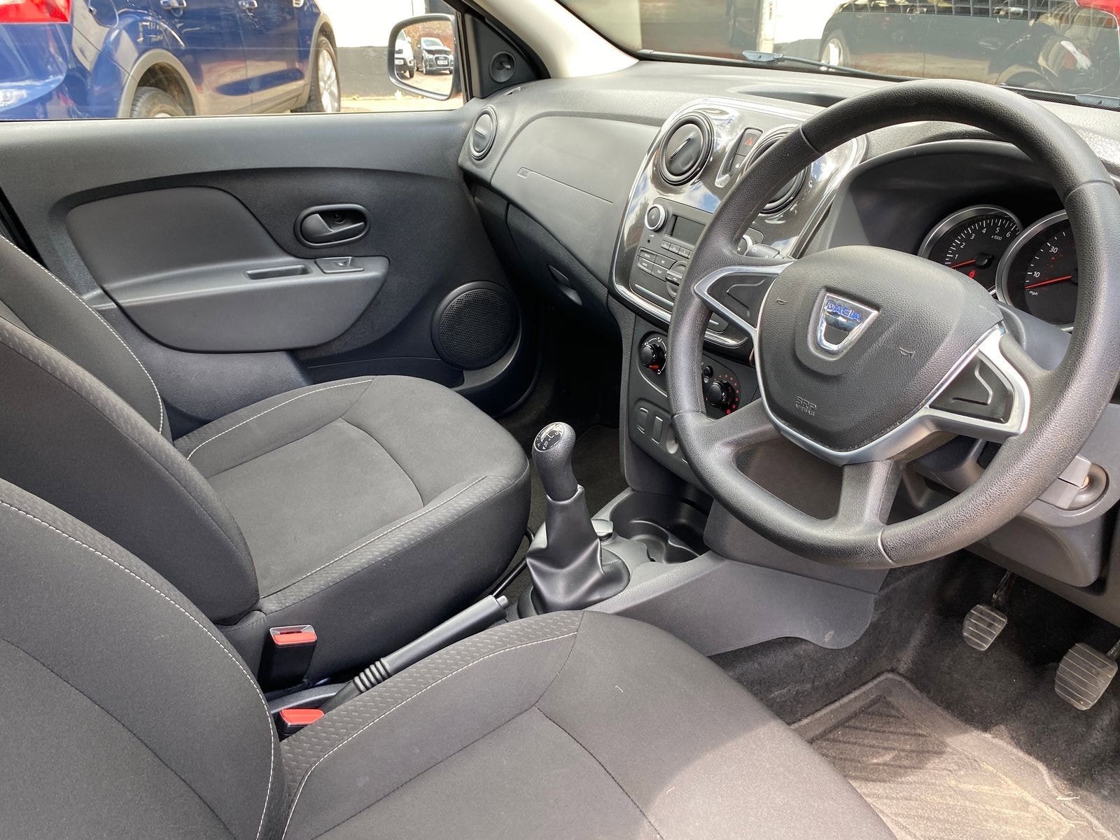 Dacia Sandero 1.0 SCe Essential Hatchback 5dr Petrol Manual Euro 6 (75 ps) 5dr Manual 2018