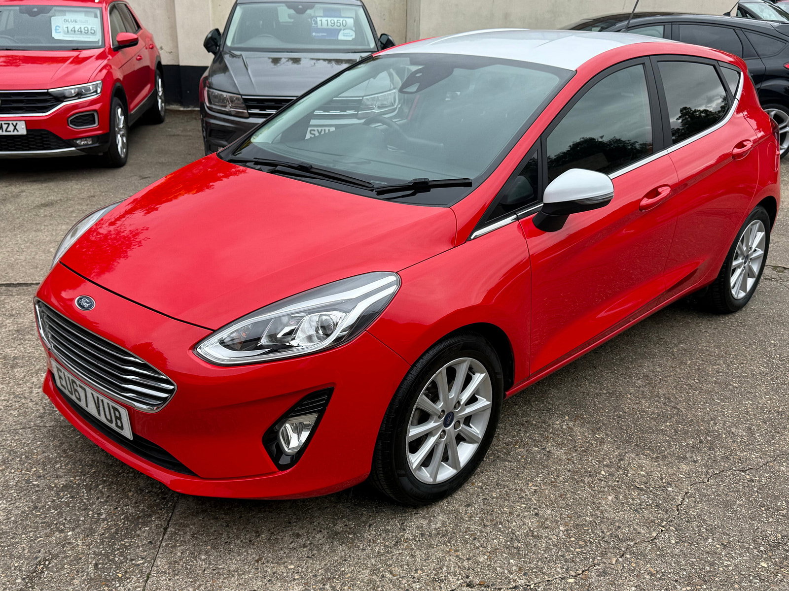 Ford Fiesta 1.0T EcoBoost Titanium Hatchback 5dr Petrol Auto Euro 6 (s/s) (100 ps) 5dr Automatic 2017