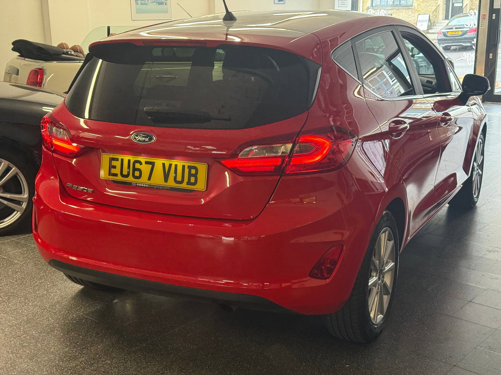 Ford Fiesta 1.0T EcoBoost Titanium Hatchback 5dr Petrol Auto Euro 6 (s/s) (100 ps) 5dr Automatic 2017