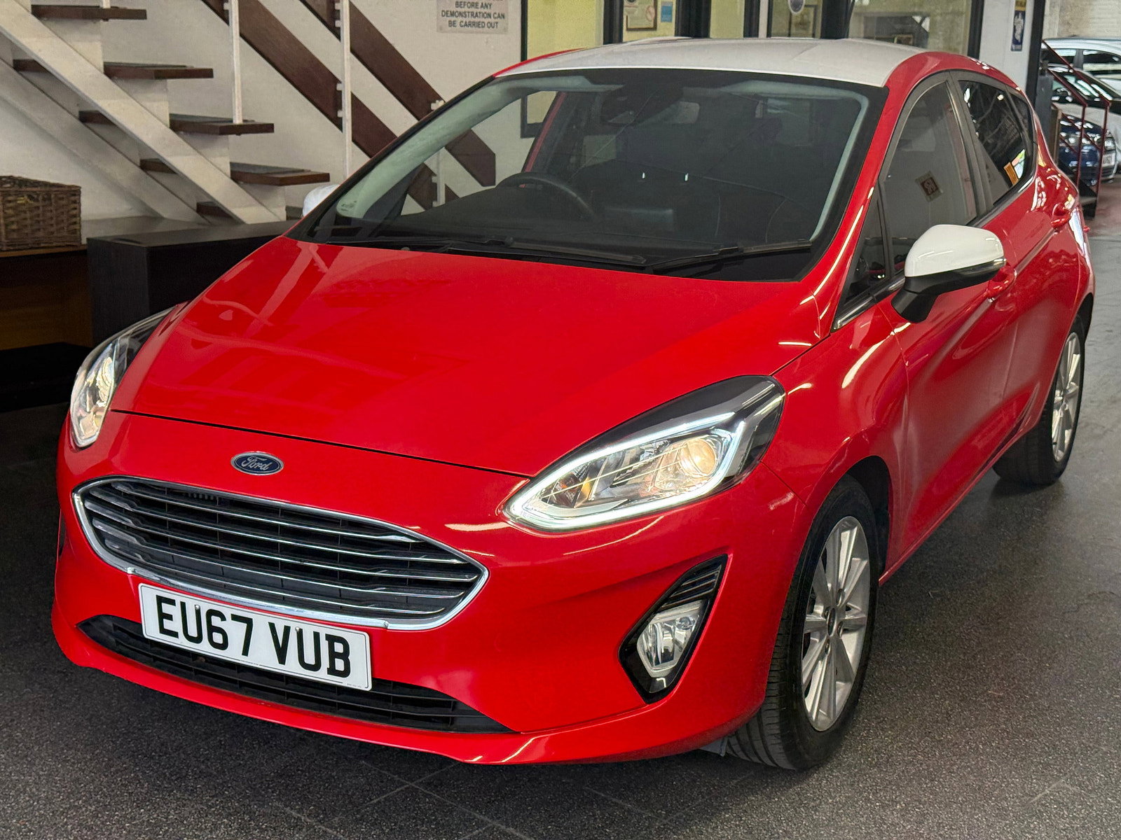 Ford Fiesta 1.0T EcoBoost Titanium Hatchback 5dr Petrol Auto Euro 6 (s/s) (100 ps) 5dr Automatic 2017