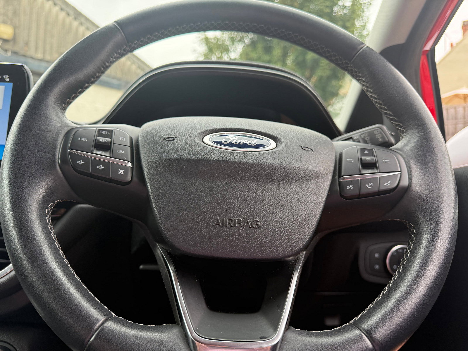 Ford Fiesta 1.0T EcoBoost Titanium Hatchback 5dr Petrol Auto Euro 6 (s/s) (100 ps) 5dr Automatic 2017