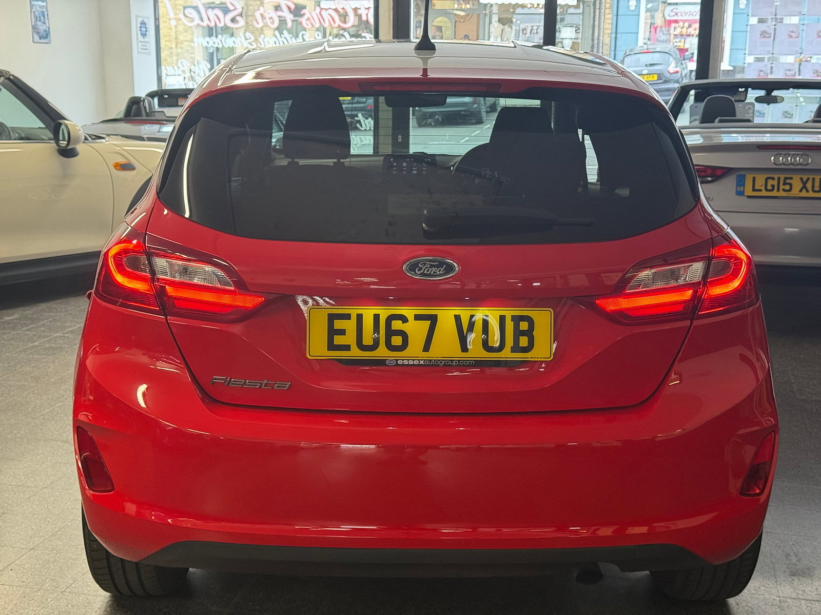 Ford Fiesta 1.0T EcoBoost Titanium Hatchback 5dr Petrol Auto Euro 6 (s/s) (100 ps) 5dr Automatic 2017
