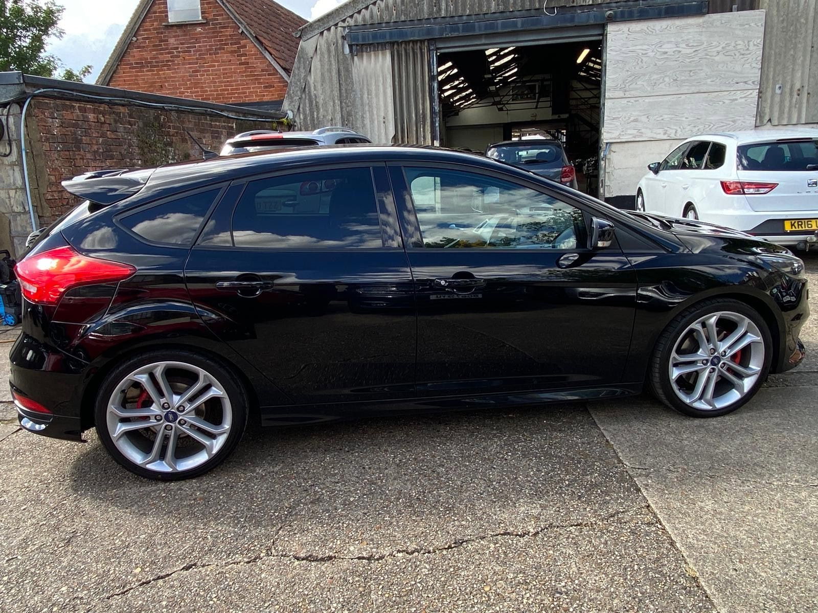 Ford Focus 2.0T EcoBoost ST-3 Hatchback 5dr Petrol Manual Euro 6 (s/s) (250 ps) 5dr Manual 2016