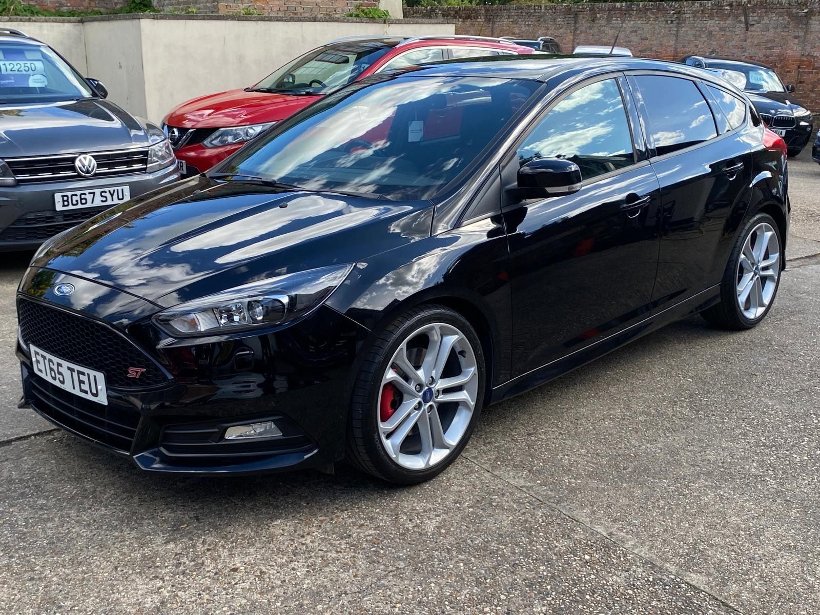 Ford Focus 2.0T EcoBoost ST-3 Hatchback 5dr Petrol Manual Euro 6 (s/s) (250 ps) 5dr Manual 2016