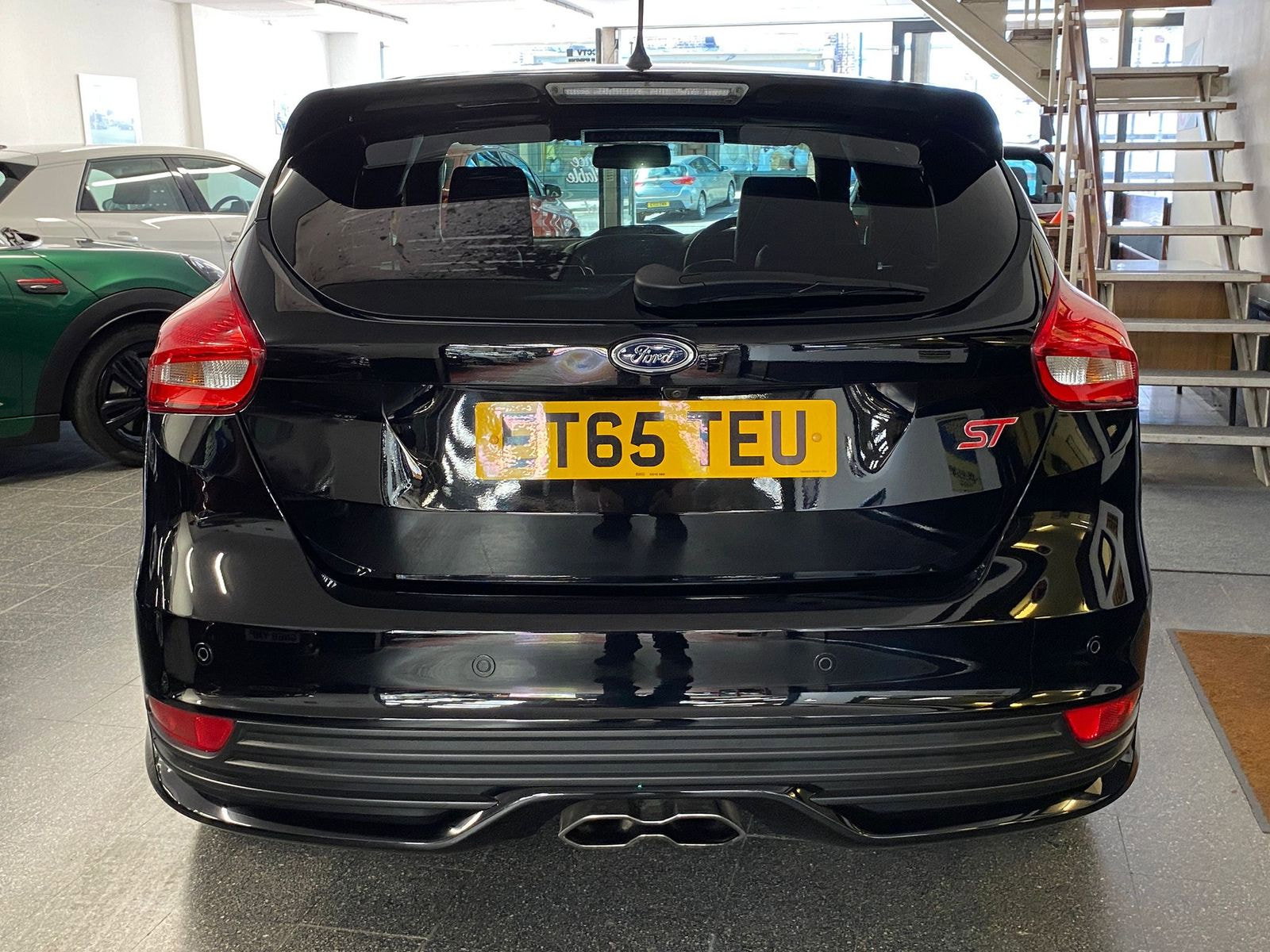 Ford Focus 2.0T EcoBoost ST-3 Hatchback 5dr Petrol Manual Euro 6 (s/s) (250 ps) 5dr Manual 2016