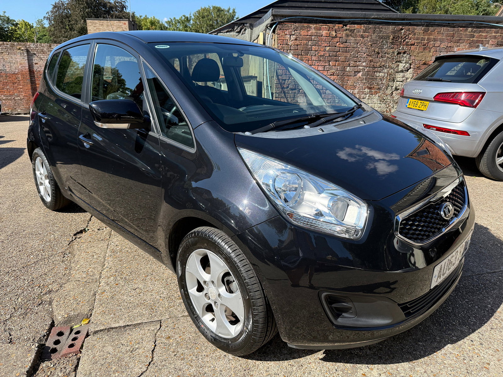 Kia Venga 1.4 CRDi 2 MPV 5dr Diesel Manual Euro 5 (89 bhp) 5dr Manual 2013