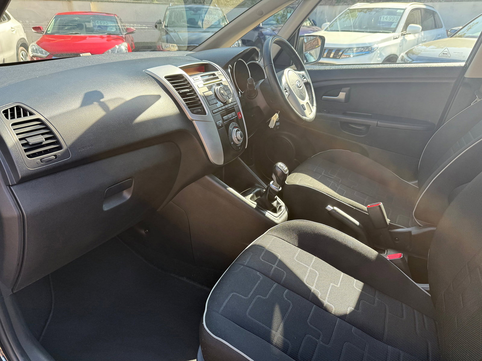 Kia Venga 1.4 CRDi 2 MPV 5dr Diesel Manual Euro 5 (89 bhp) 5dr Manual 2013