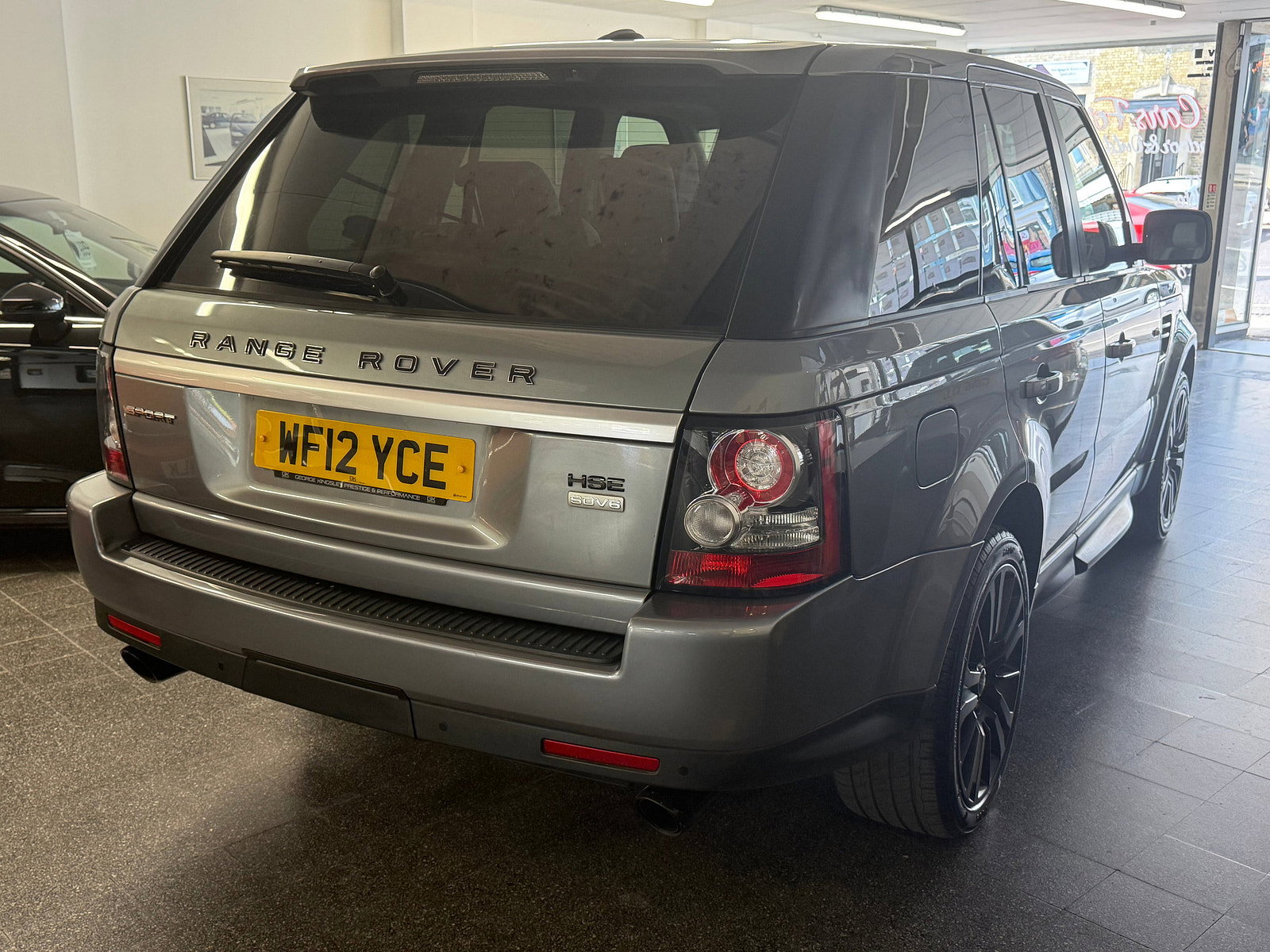 Land Rover Range Rover Sport 3.0 SD V6 HSE SUV 5dr Diesel Auto 4WD Euro 5 (255 bhp) 5dr Automatic 2012