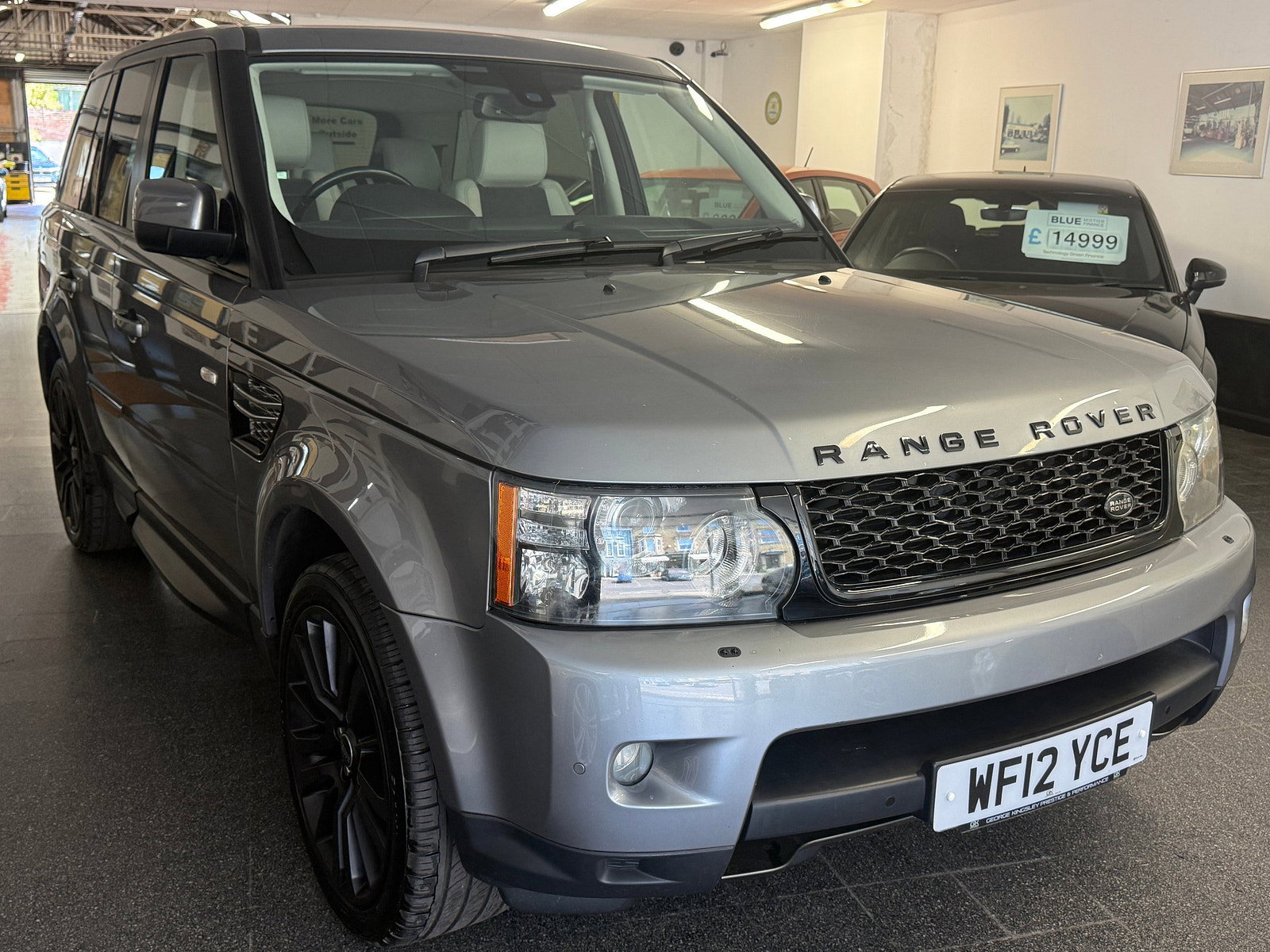 Land Rover Range Rover Sport 3.0 SD V6 HSE SUV 5dr Diesel Auto 4WD Euro 5 (255 bhp) 5dr Automatic 2012