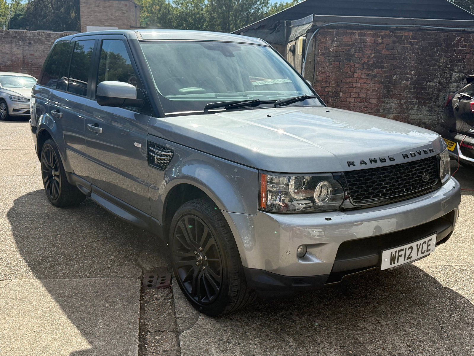 Land Rover Range Rover Sport 3.0 SD V6 HSE SUV 5dr Diesel Auto 4WD Euro 5 (255 bhp) 5dr Automatic 2012