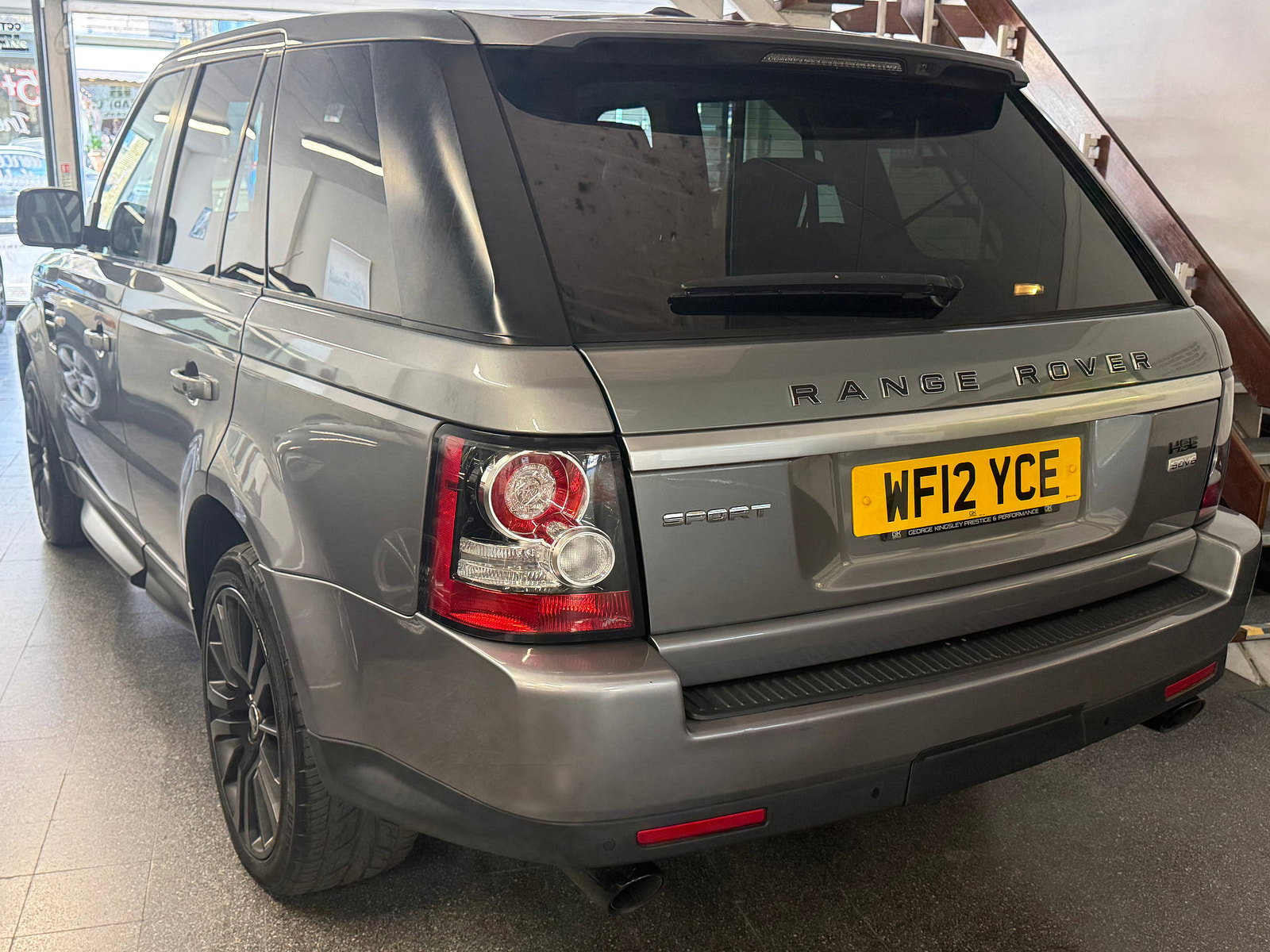 Land Rover Range Rover Sport 3.0 SD V6 HSE SUV 5dr Diesel Auto 4WD Euro 5 (255 bhp) 5dr Automatic 2012