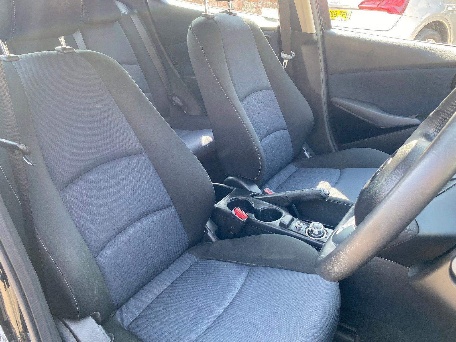 Mazda Mazda2 1.5 SKYACTIV-G SE-L Hatchback 5dr Petrol Auto Euro 6 (s/s) (90 ps) 5dr Automatic 2016