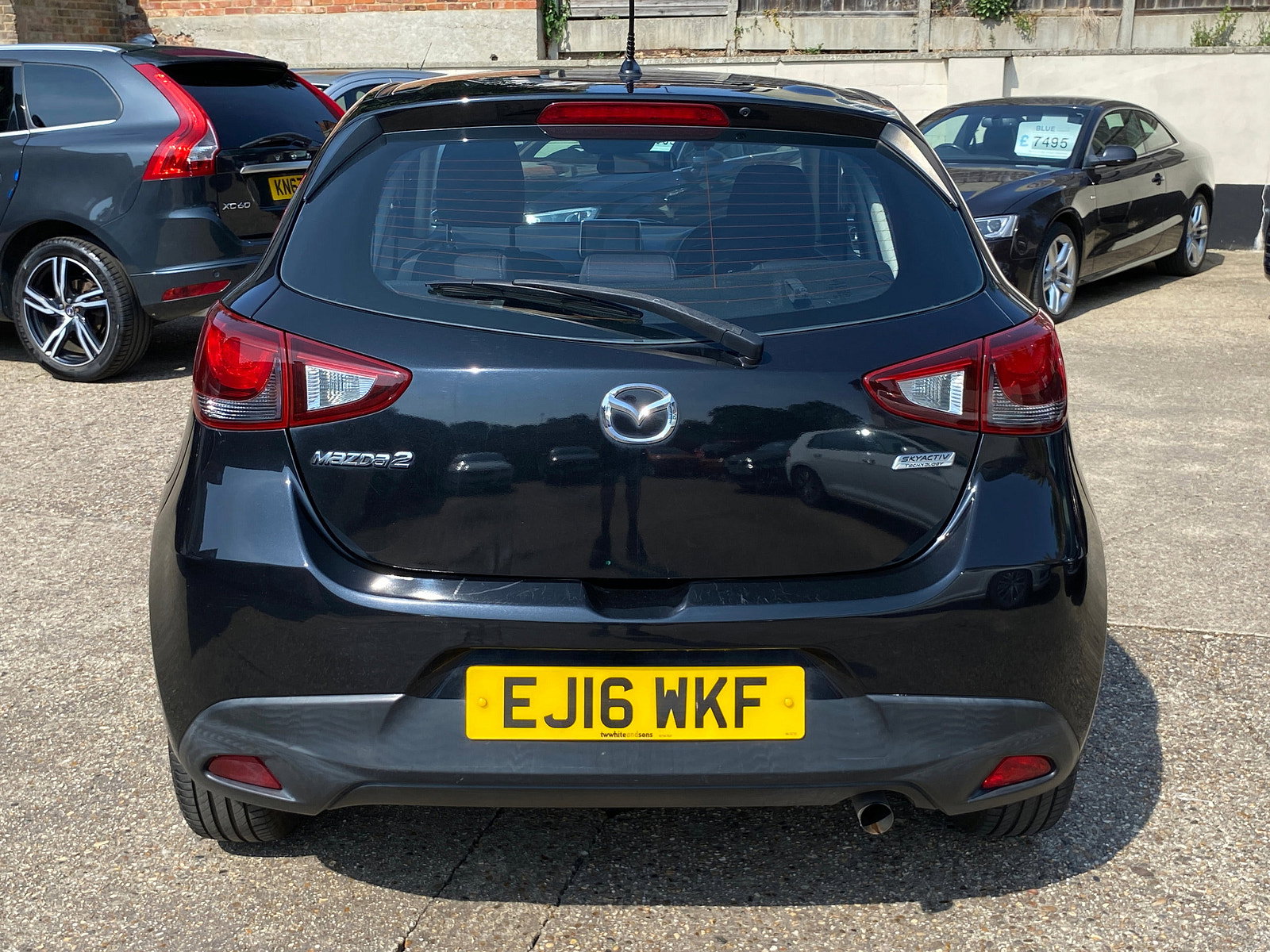 Mazda Mazda2 1.5 SKYACTIV-G SE-L Hatchback 5dr Petrol Auto Euro 6 (s/s) (90 ps) 5dr Automatic 2016