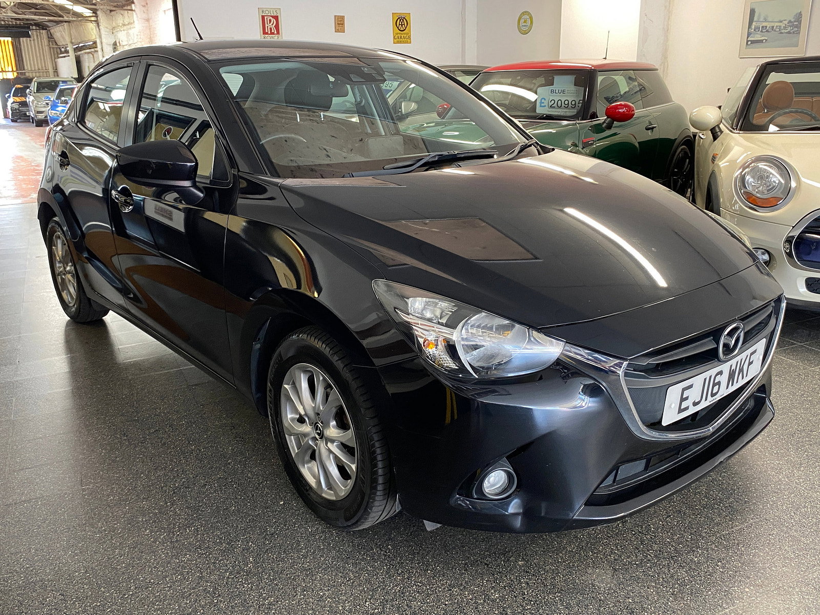 Mazda Mazda2 1.5 SKYACTIV-G SE-L Hatchback 5dr Petrol Auto Euro 6 (s/s) (90 ps) 5dr Automatic 2016