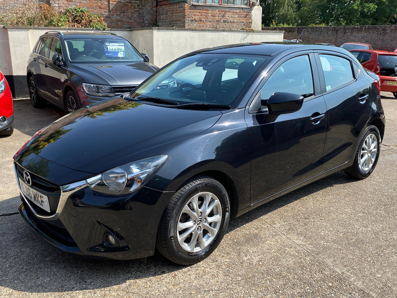 Mazda Mazda2 1.5 SKYACTIV-G SE-L Hatchback 5dr Petrol Auto Euro 6 (s/s) (90 ps) 5dr Automatic 2016