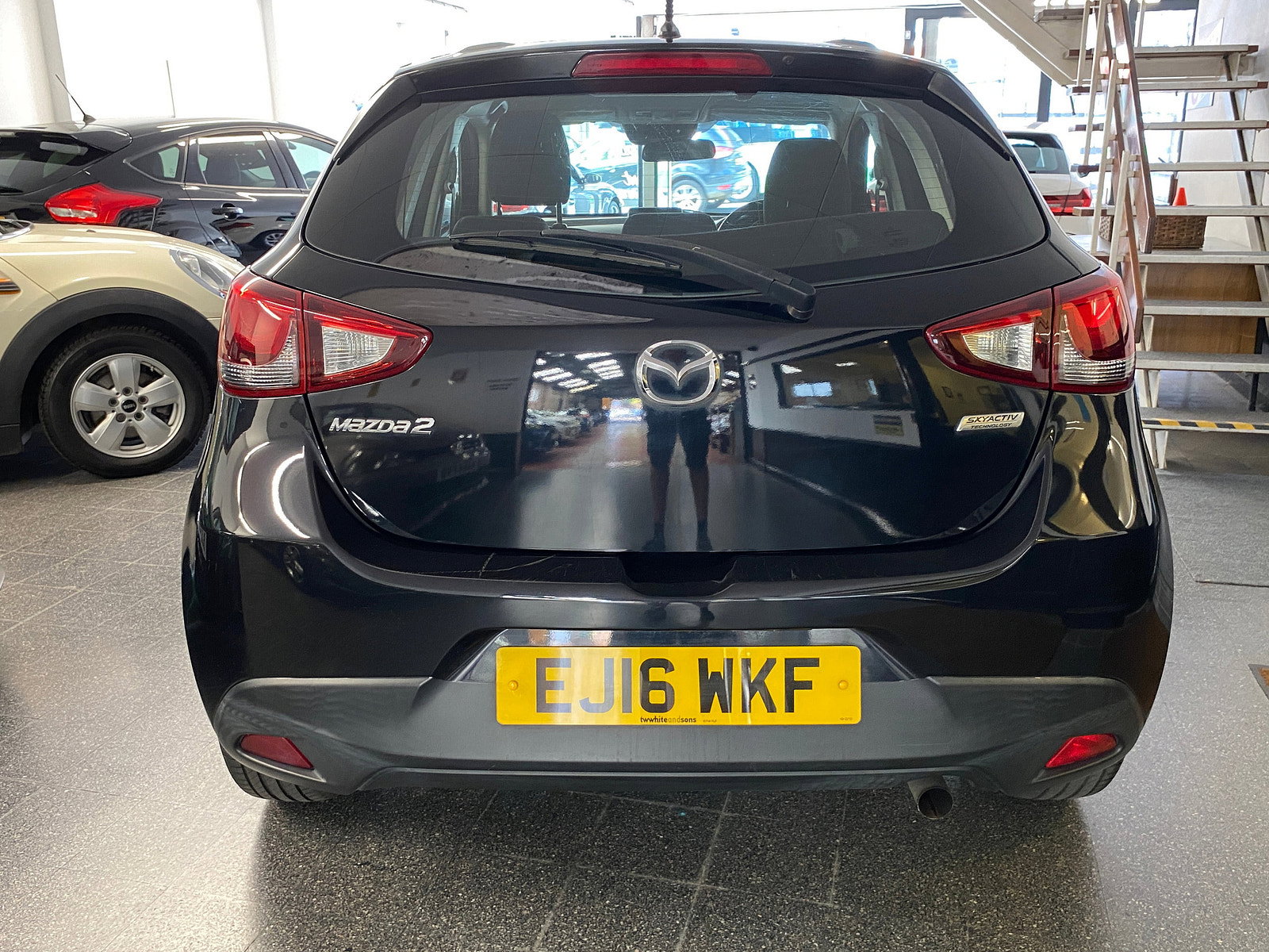 Mazda Mazda2 1.5 SKYACTIV-G SE-L Hatchback 5dr Petrol Auto Euro 6 (s/s) (90 ps) 5dr Automatic 2016