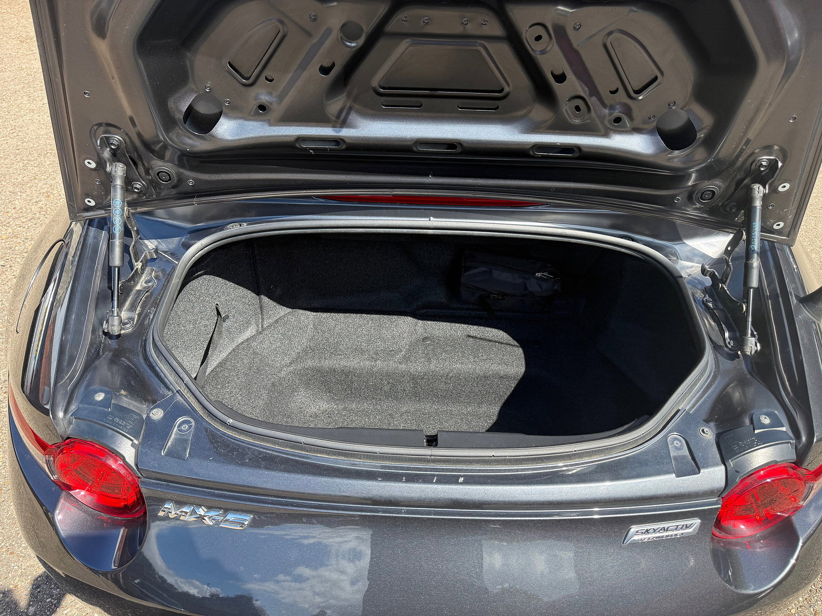 Mazda MX-5 1.5 SKYACTIV-G Sport Nav Convertible 2dr Petrol Manual Euro 6 (131 ps) 2dr Manual 2016