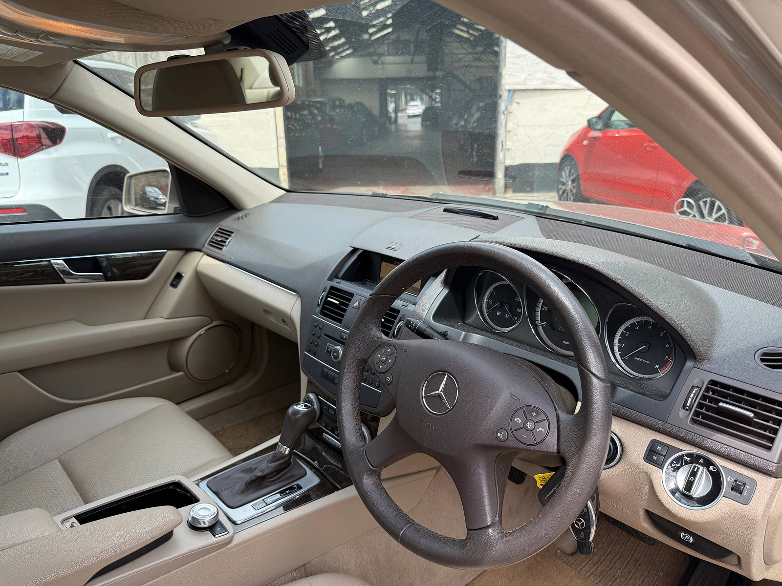Mercedes-Benz C Class 1.8 C180 BlueEfficiency Elegance Saloon 4dr Petrol Auto Euro 5 (156 ps) 4dr Automatic 2010