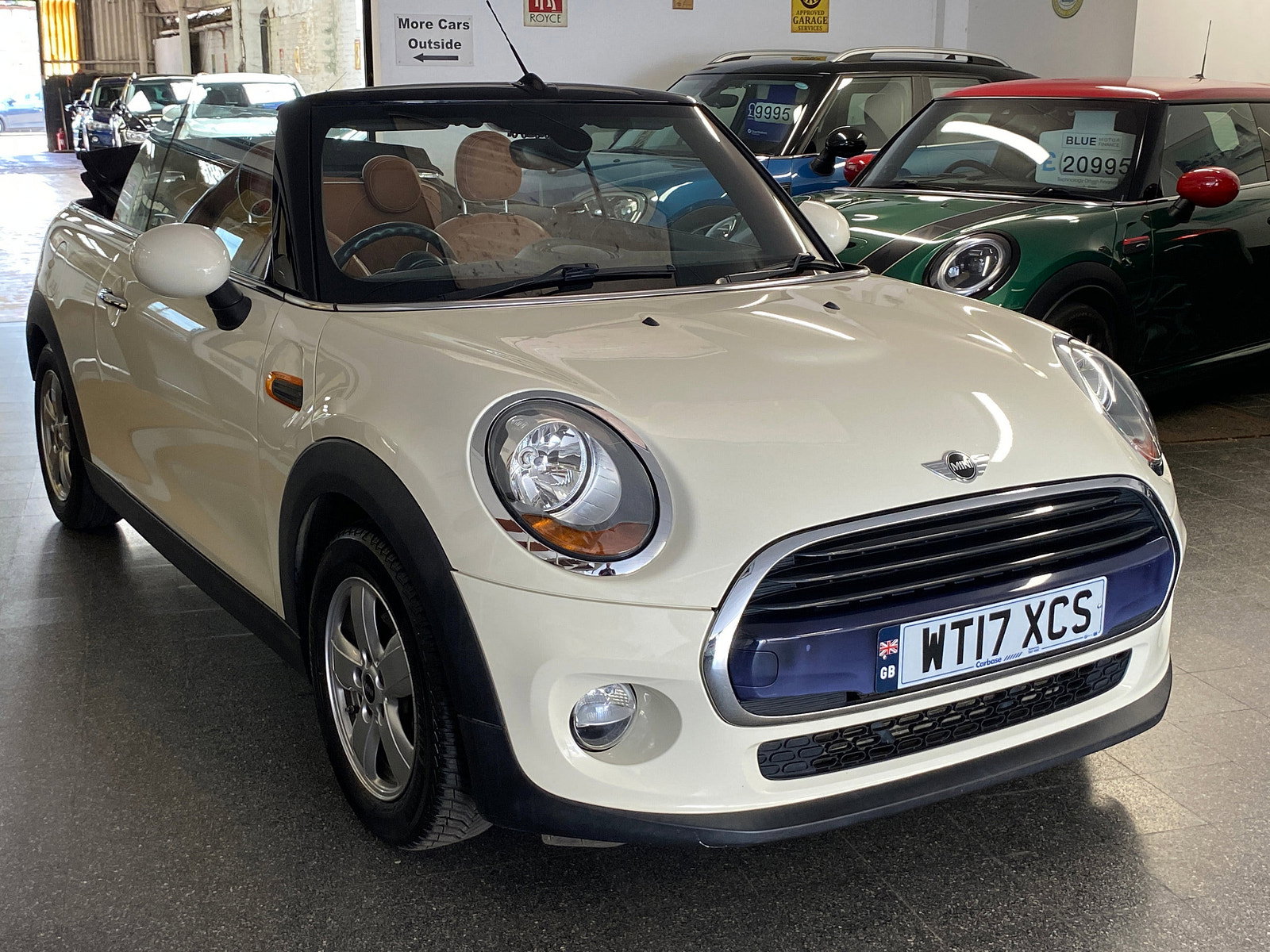 MINI Convertible 1.5 Cooper Convertible 2dr Petrol Auto Euro 6 (s/s) (136 ps) 2dr Automatic 2017