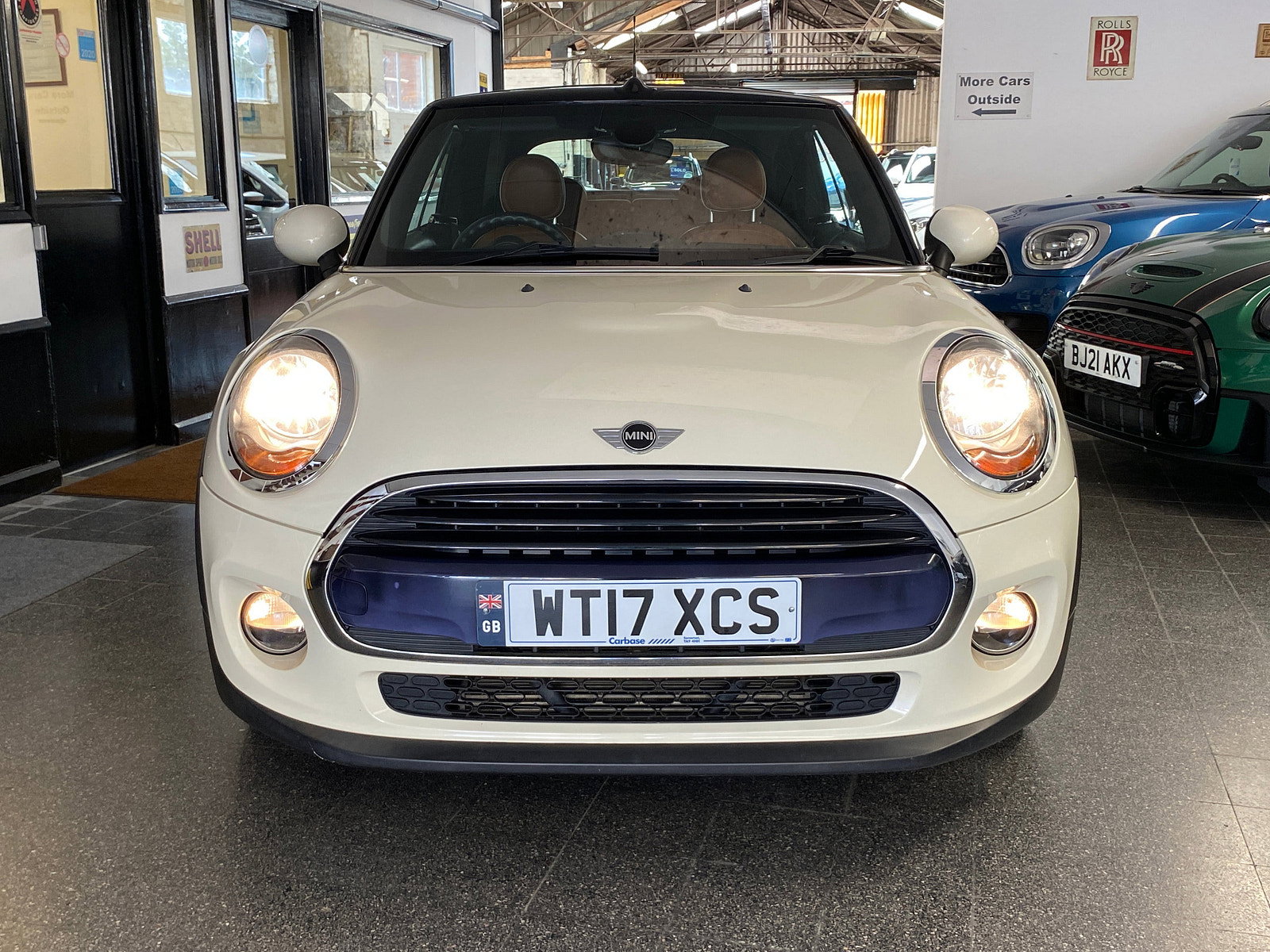 MINI Convertible 1.5 Cooper Convertible 2dr Petrol Auto Euro 6 (s/s) (136 ps) 2dr Automatic 2017