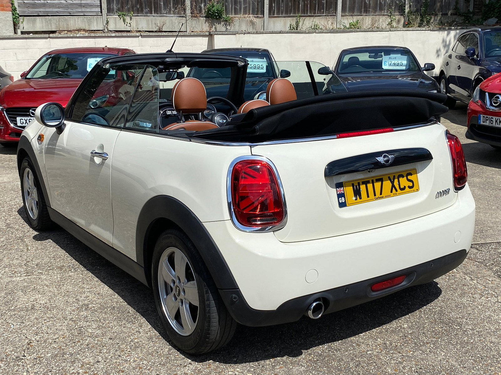 MINI Convertible 1.5 Cooper Convertible 2dr Petrol Auto Euro 6 (s/s) (136 ps) 2dr Automatic 2017
