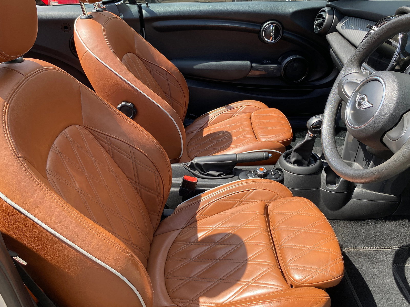 MINI Convertible 1.5 Cooper Convertible 2dr Petrol Auto Euro 6 (s/s) (136 ps) 2dr Automatic 2017