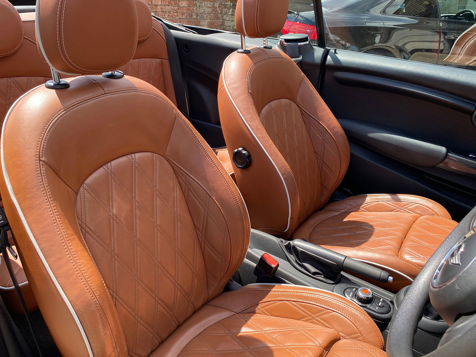 MINI Convertible 1.5 Cooper Convertible 2dr Petrol Auto Euro 6 (s/s) (136 ps) 2dr Automatic 2017