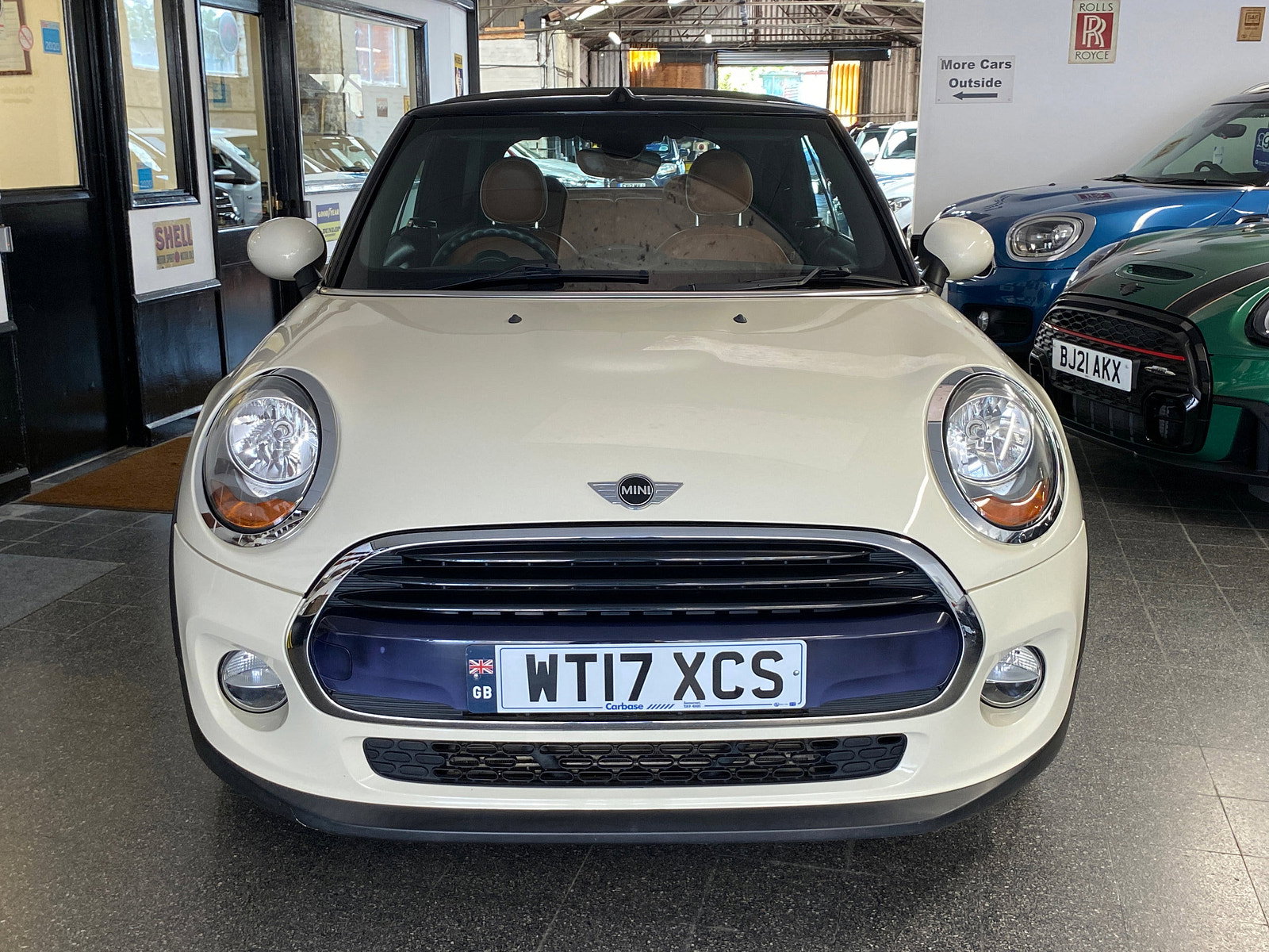 MINI Convertible 1.5 Cooper Convertible 2dr Petrol Auto Euro 6 (s/s) (136 ps) 2dr Automatic 2017