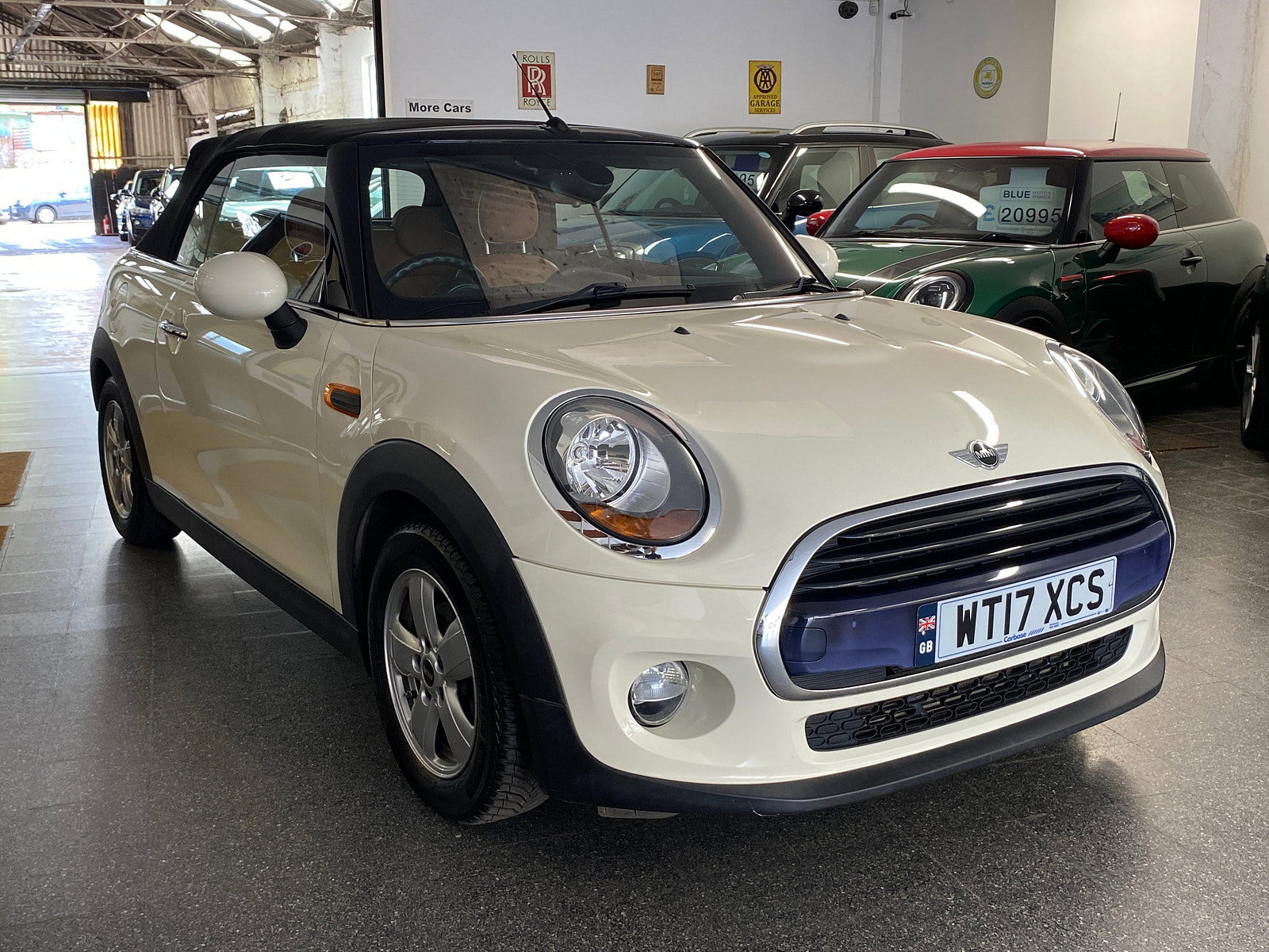 MINI Convertible 1.5 Cooper Convertible 2dr Petrol Auto Euro 6 (s/s) (136 ps) 2dr Automatic 2017