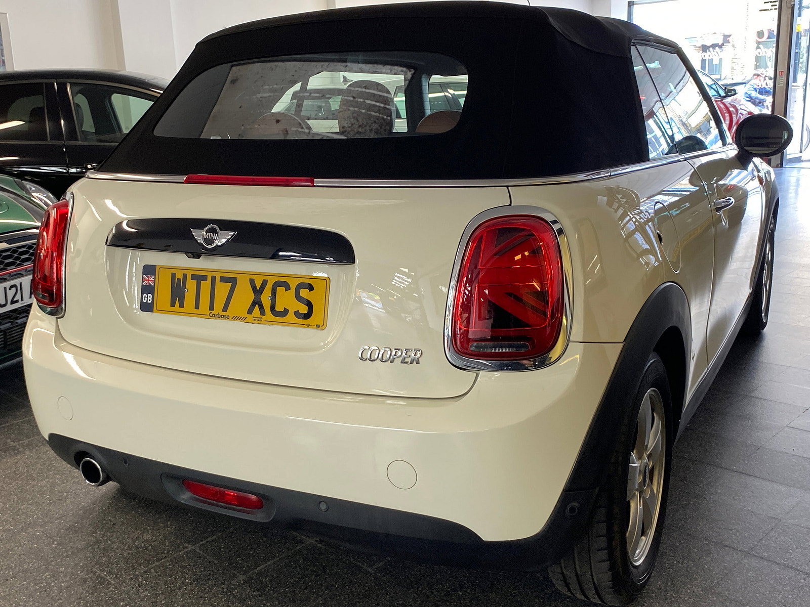 MINI Convertible 1.5 Cooper Convertible 2dr Petrol Auto Euro 6 (s/s) (136 ps) 2dr Automatic 2017