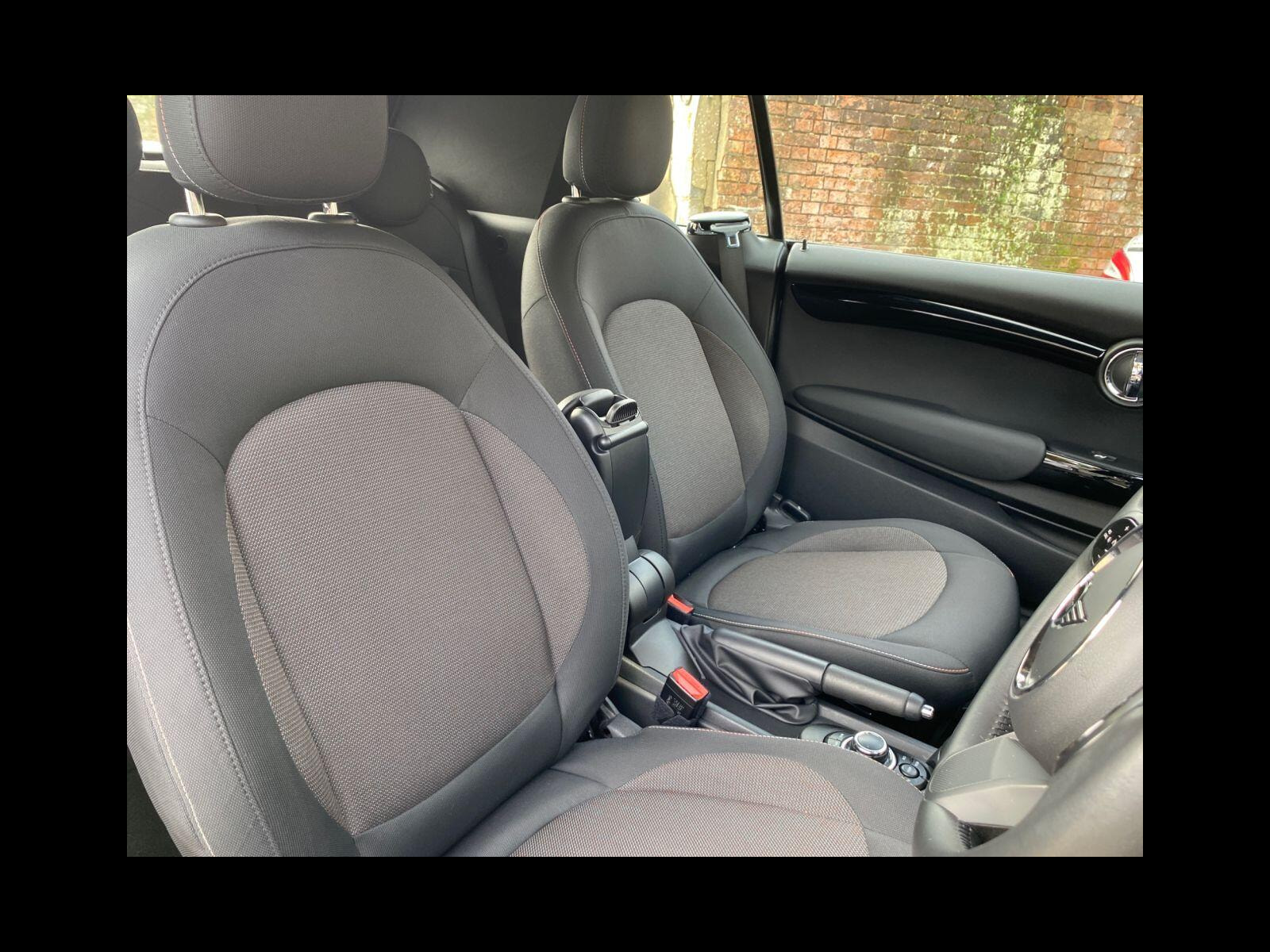 MINI Convertible 1.5 Cooper Classic Convertible 2dr Petrol Steptronic Euro 6 (s/s) (136 ps) 1 owner with full service history 2dr Automatic 2021