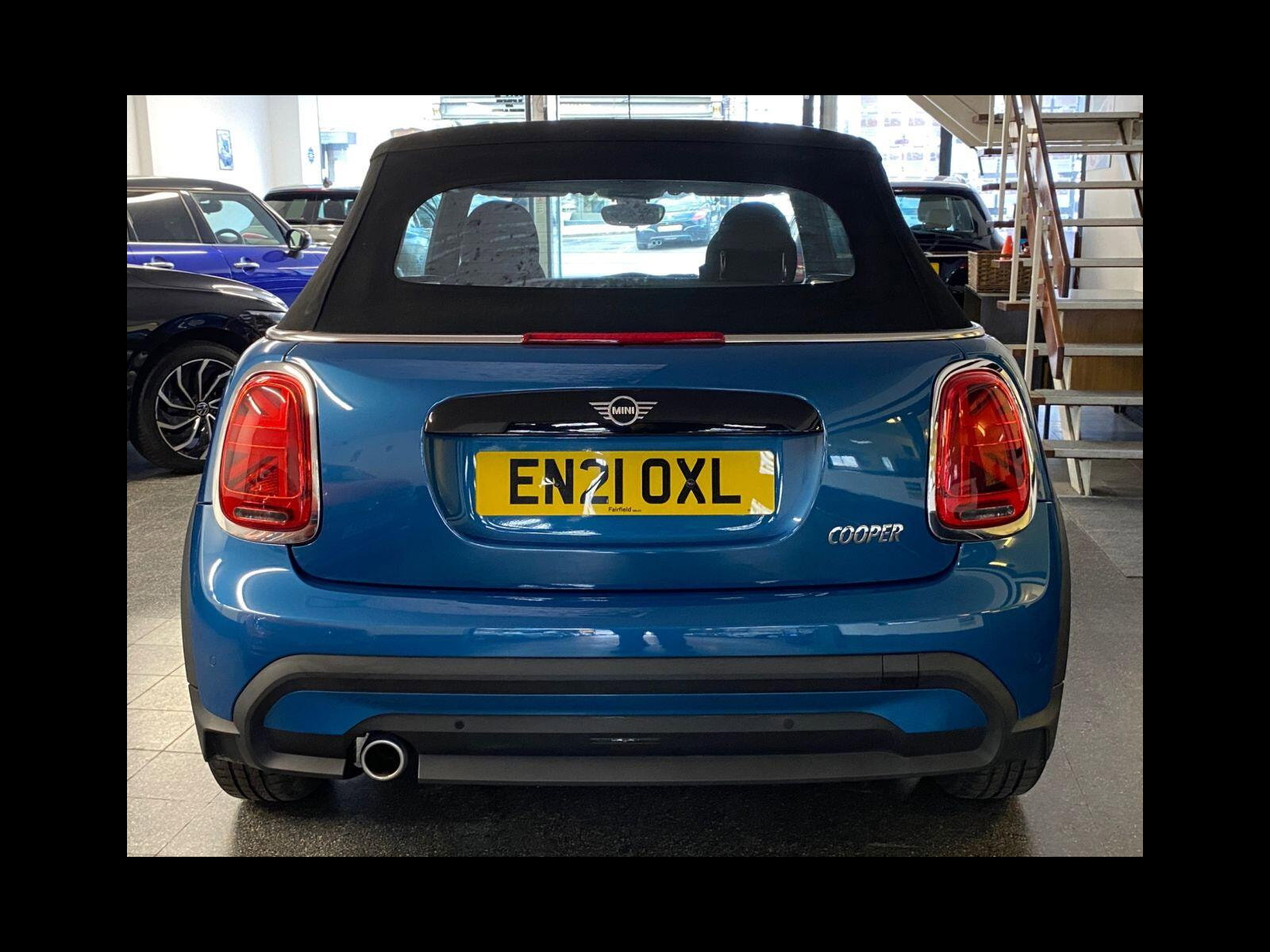 MINI Convertible 1.5 Cooper Classic Convertible 2dr Petrol Steptronic Euro 6 (s/s) (136 ps) 1 owner with full service history 2dr Automatic 2021