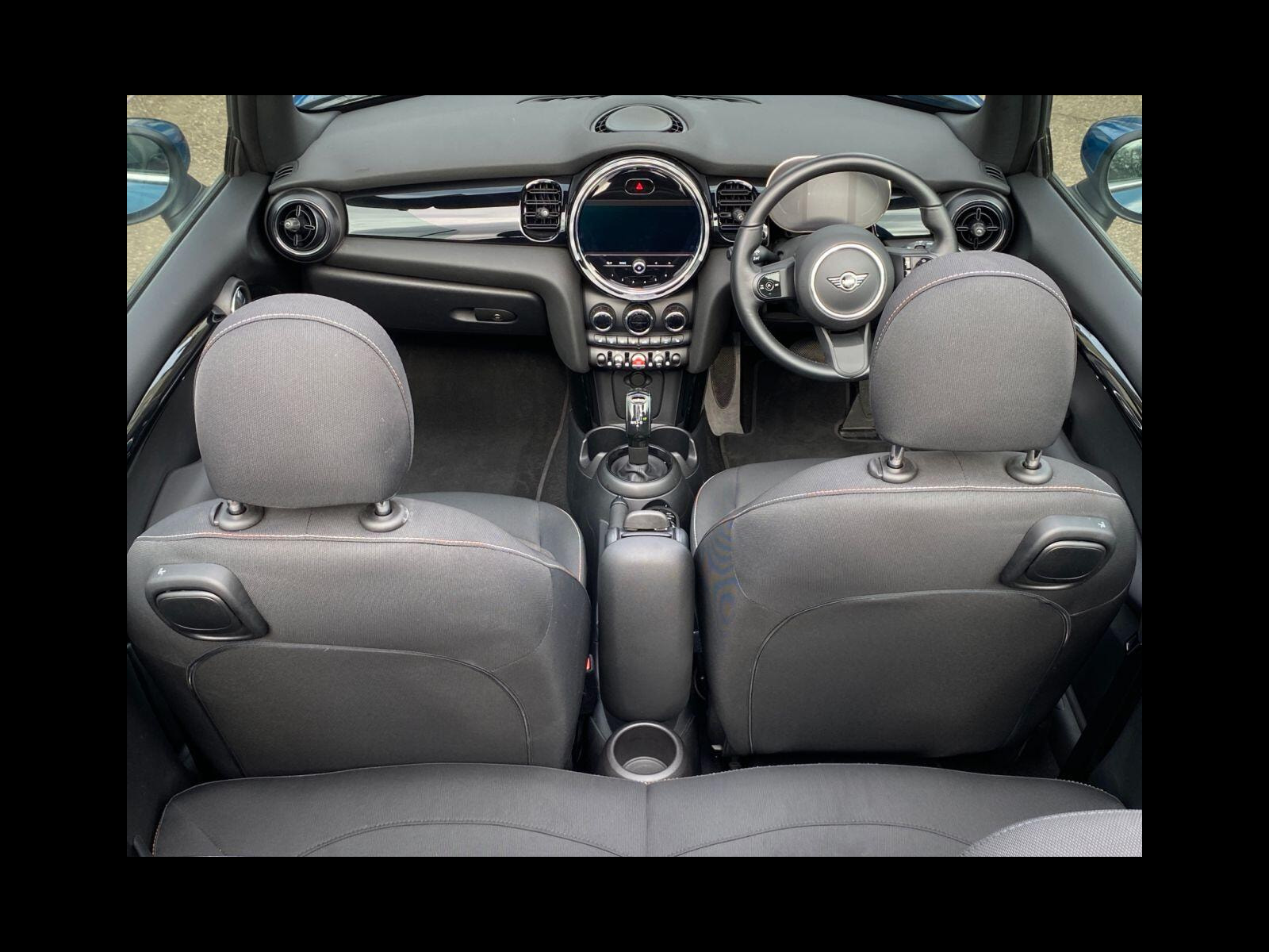 MINI Convertible 1.5 Cooper Classic Convertible 2dr Petrol Steptronic Euro 6 (s/s) (136 ps) 1 owner with full service history 2dr Automatic 2021