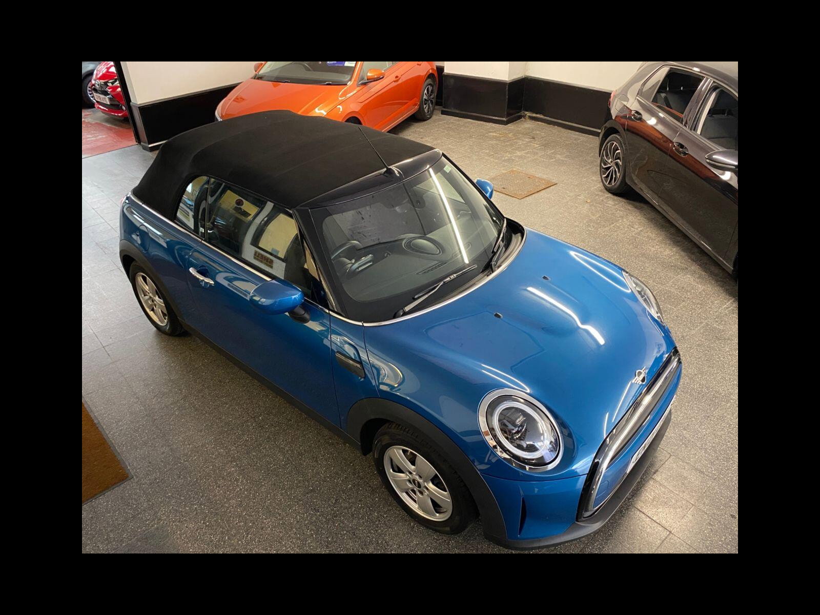 MINI Convertible 1.5 Cooper Classic Convertible 2dr Petrol Steptronic Euro 6 (s/s) (136 ps) 1 owner with full service history 2dr Automatic 2021