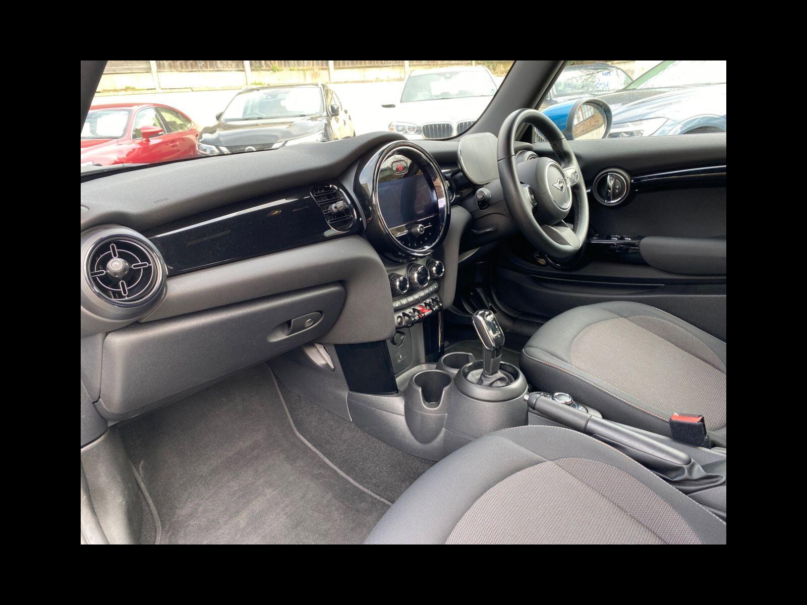 MINI Convertible 1.5 Cooper Classic Convertible 2dr Petrol Steptronic Euro 6 (s/s) (136 ps) 1 owner with full service history 2dr Automatic 2021