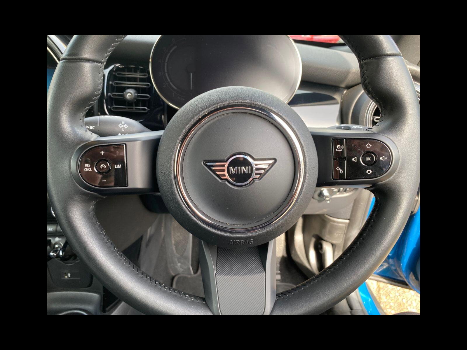 MINI Convertible 1.5 Cooper Classic Convertible 2dr Petrol Steptronic Euro 6 (s/s) (136 ps) 1 owner with full service history 2dr Automatic 2021