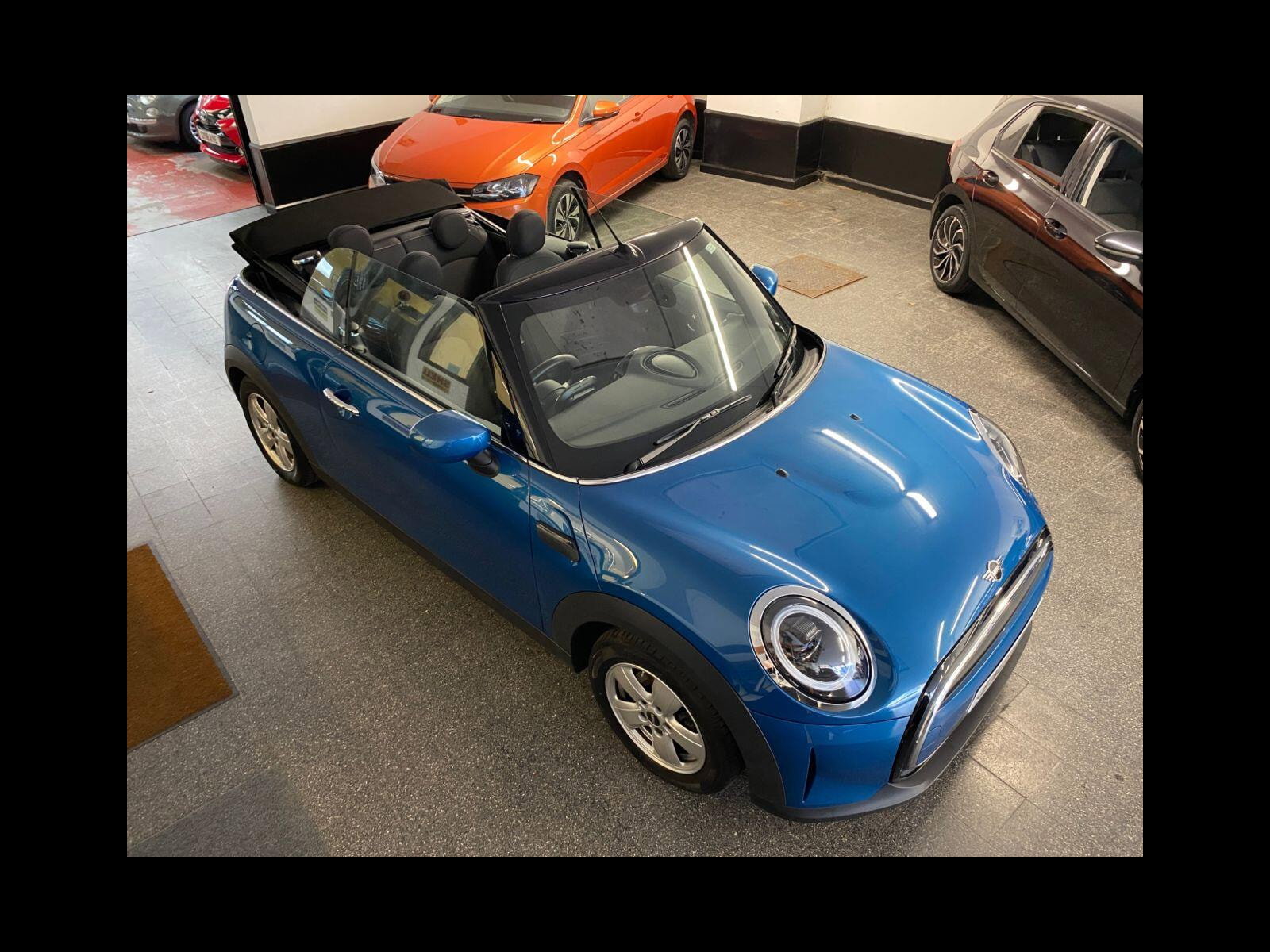 MINI Convertible 1.5 Cooper Classic Convertible 2dr Petrol Steptronic Euro 6 (s/s) (136 ps) 1 owner with full service history 2dr Automatic 2021