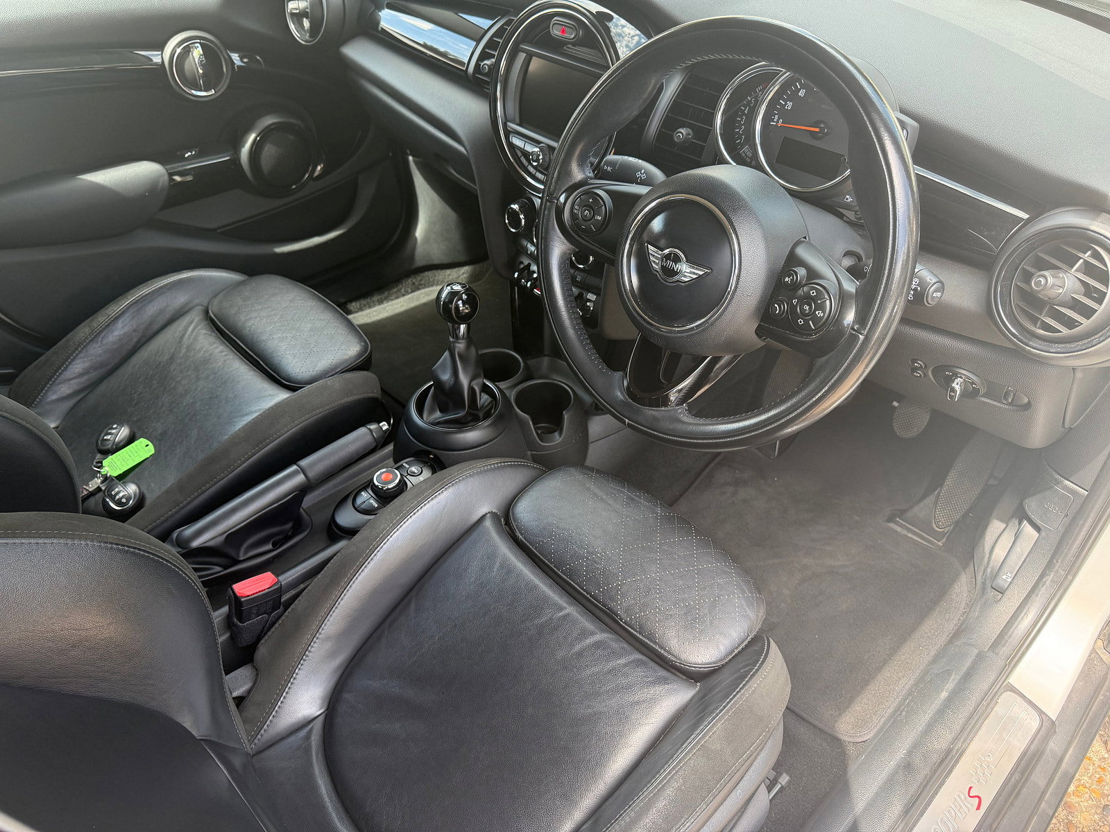 MINI Hatch 2.0 Cooper S Hatchback 5dr Petrol Manual Euro 6 (s/s) (192 ps) 5dr Manual 2017