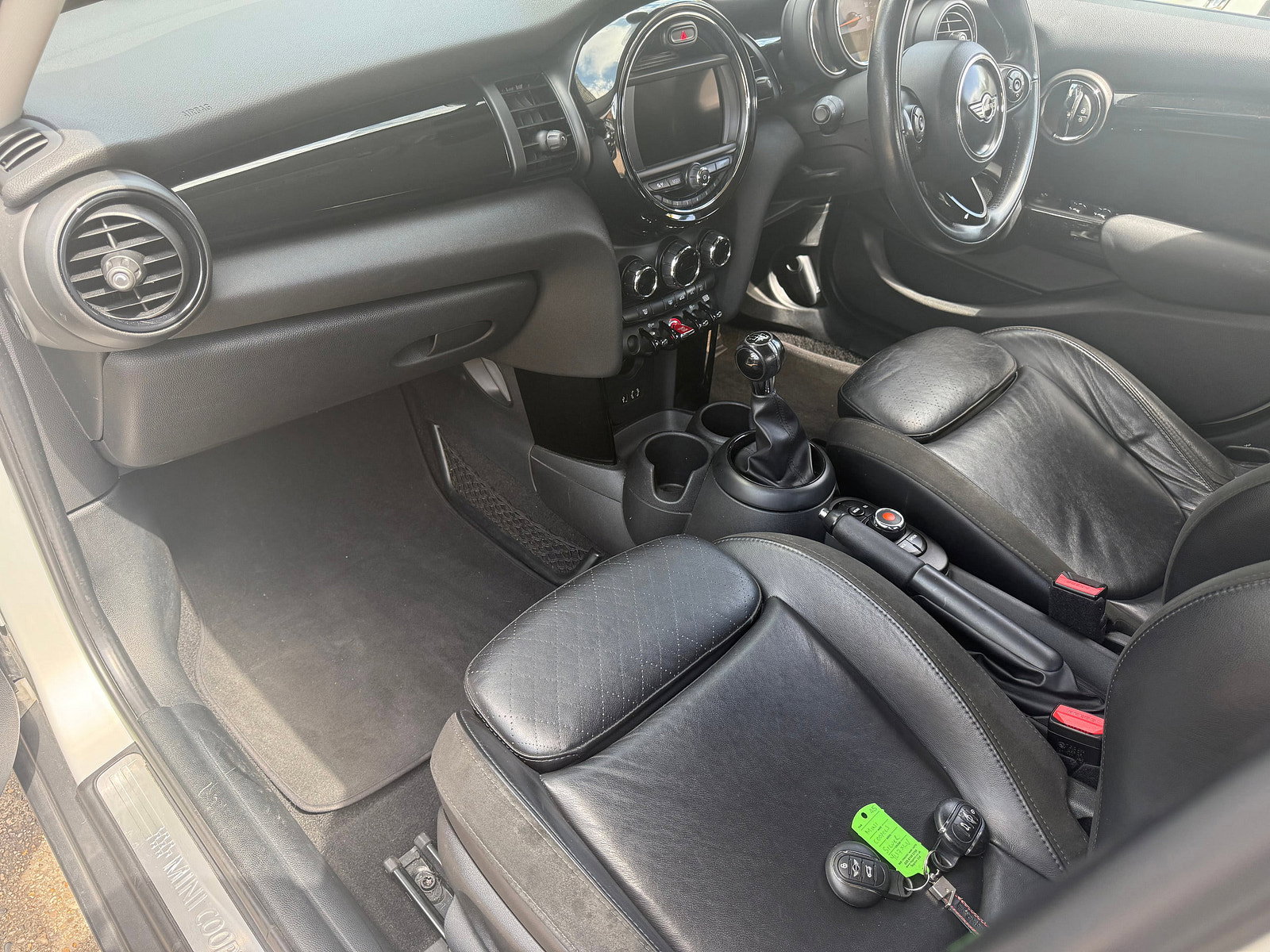 MINI Hatch 2.0 Cooper S Hatchback 5dr Petrol Manual Euro 6 (s/s) (192 ps) 5dr Manual 2017