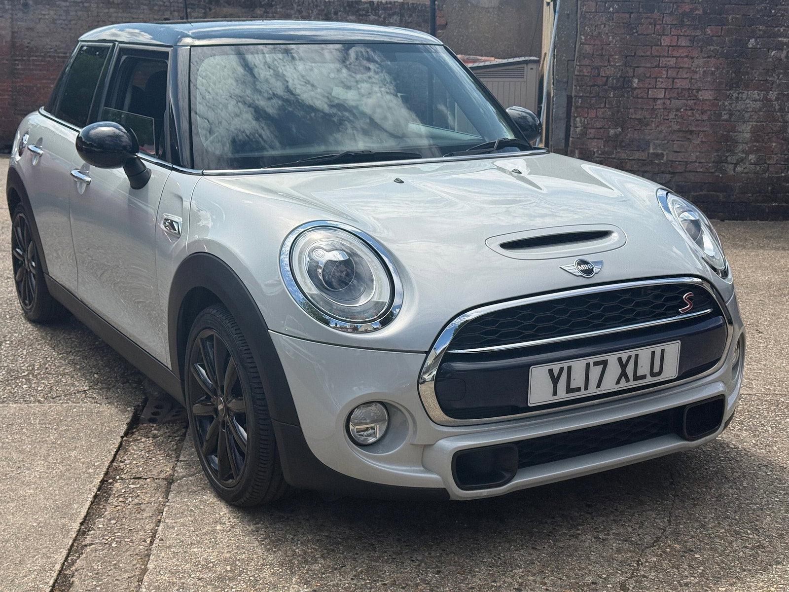 MINI Hatch 2.0 Cooper S Hatchback 5dr Petrol Manual Euro 6 (s/s) (192 ps) 5dr Manual 2017