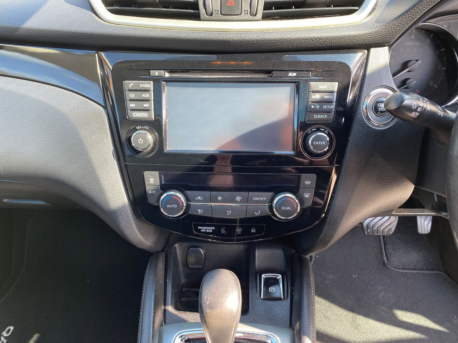 Nissan Qashqai 1.2 DIG-T Tekna SUV 5dr Petrol XTRON 2WD Euro 6 (s/s) (115 ps) 5dr Automatic 2016